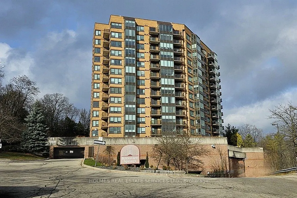 237 King Street W, #1004