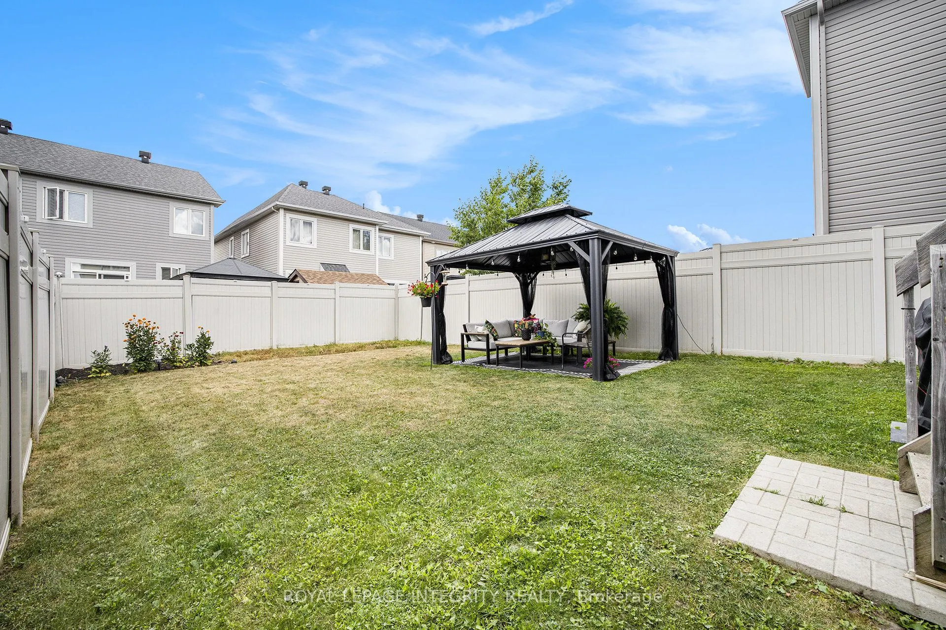285 Meadowbreeze Drive