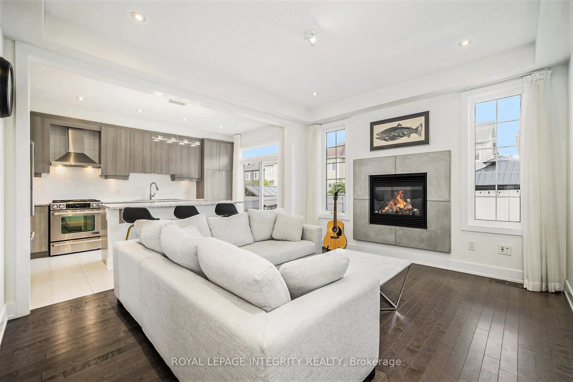 285 Meadowbreeze Drive