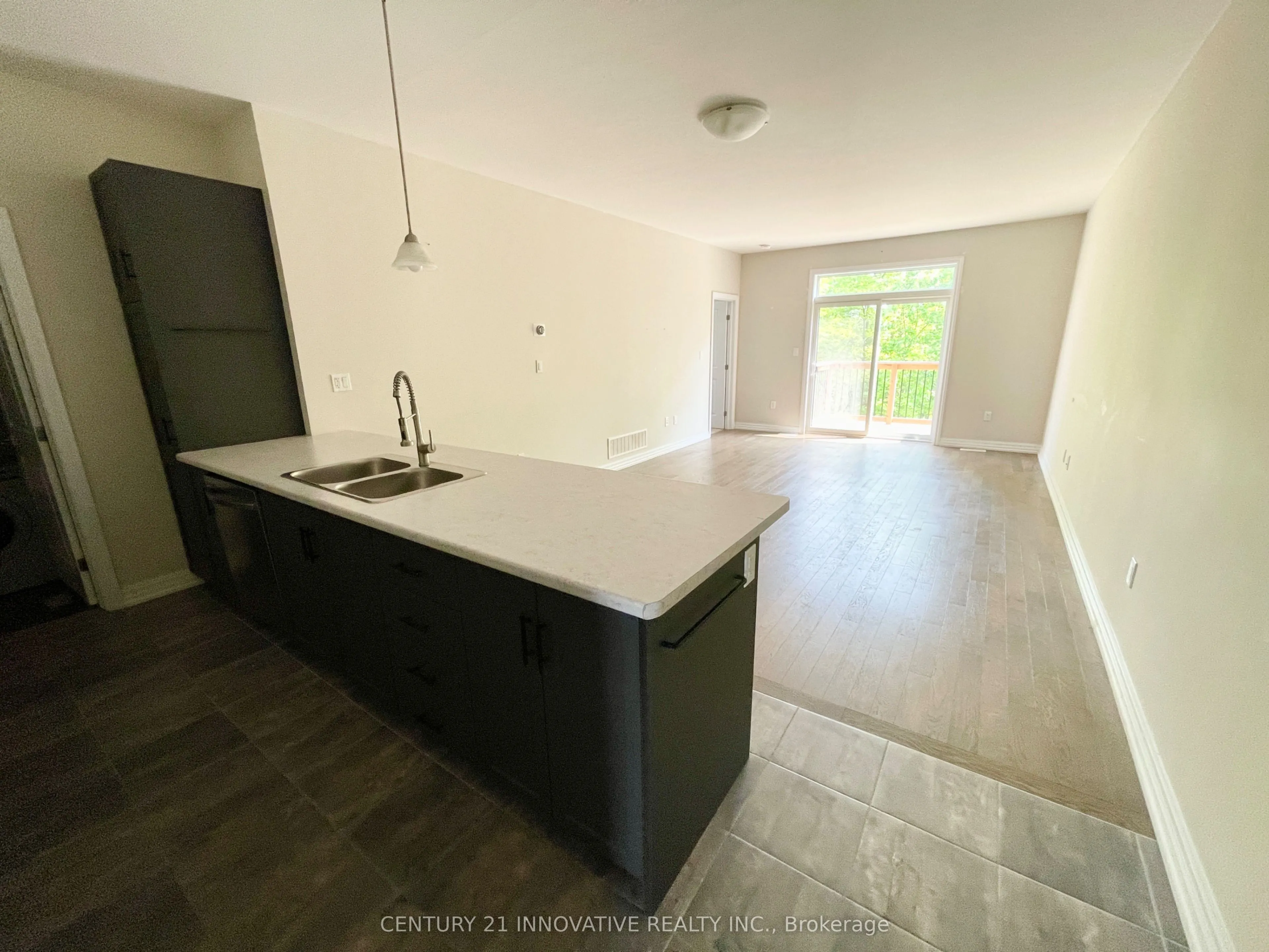 4311 Mann Street, #44
