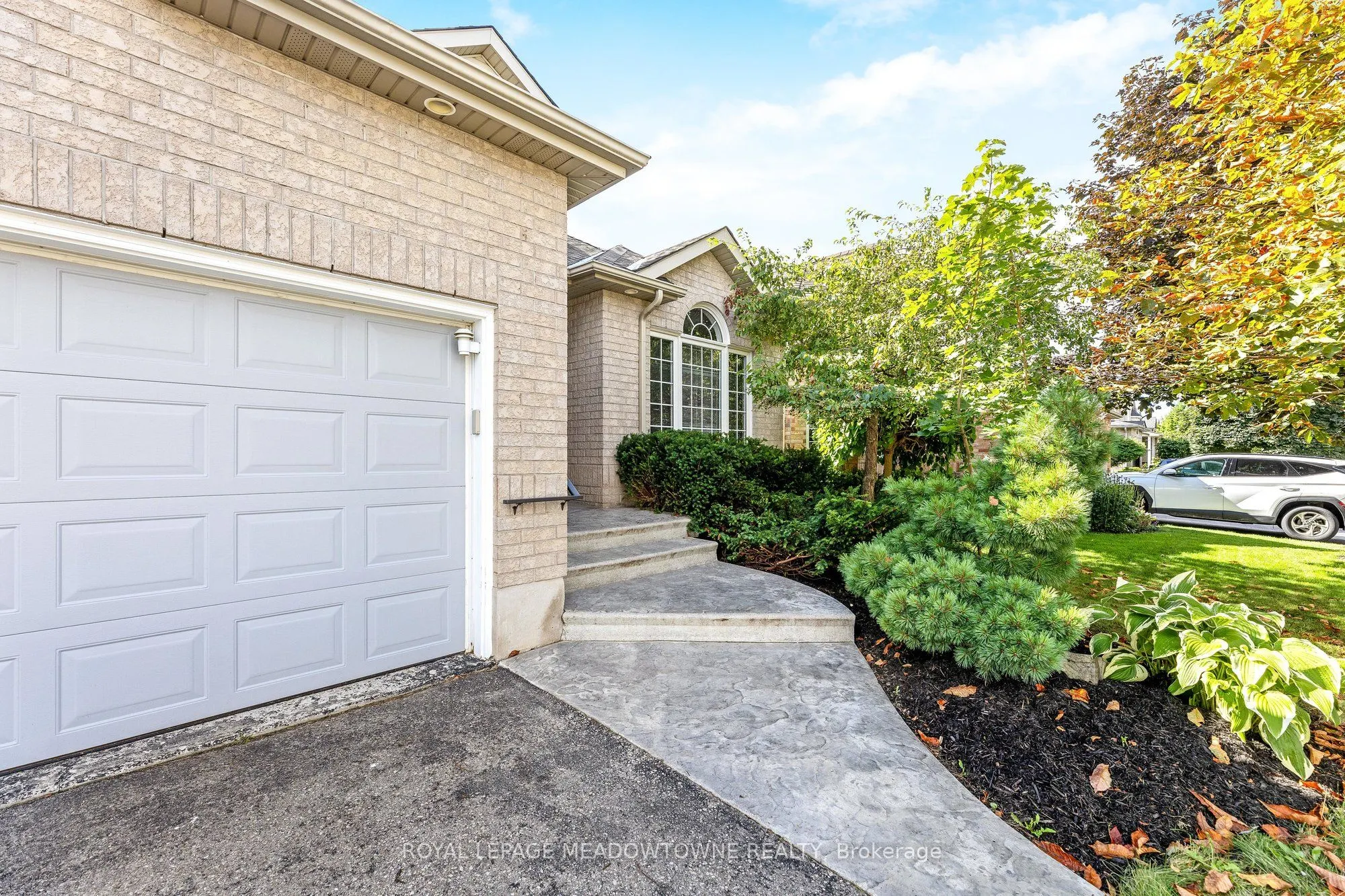 33 Grey Oak Drive