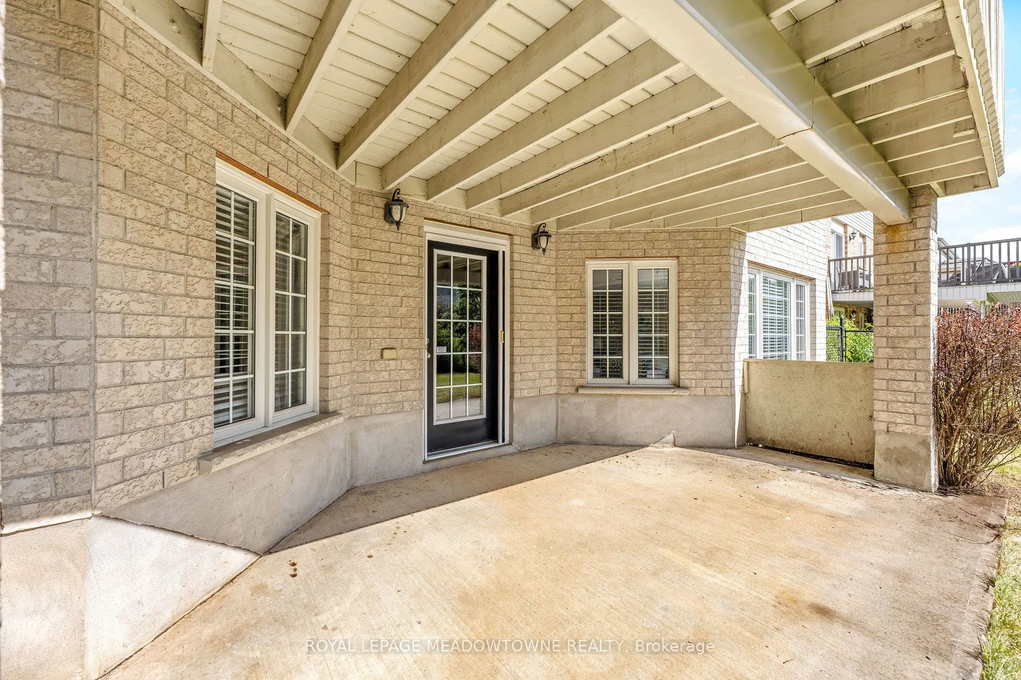 33 Grey Oak Drive