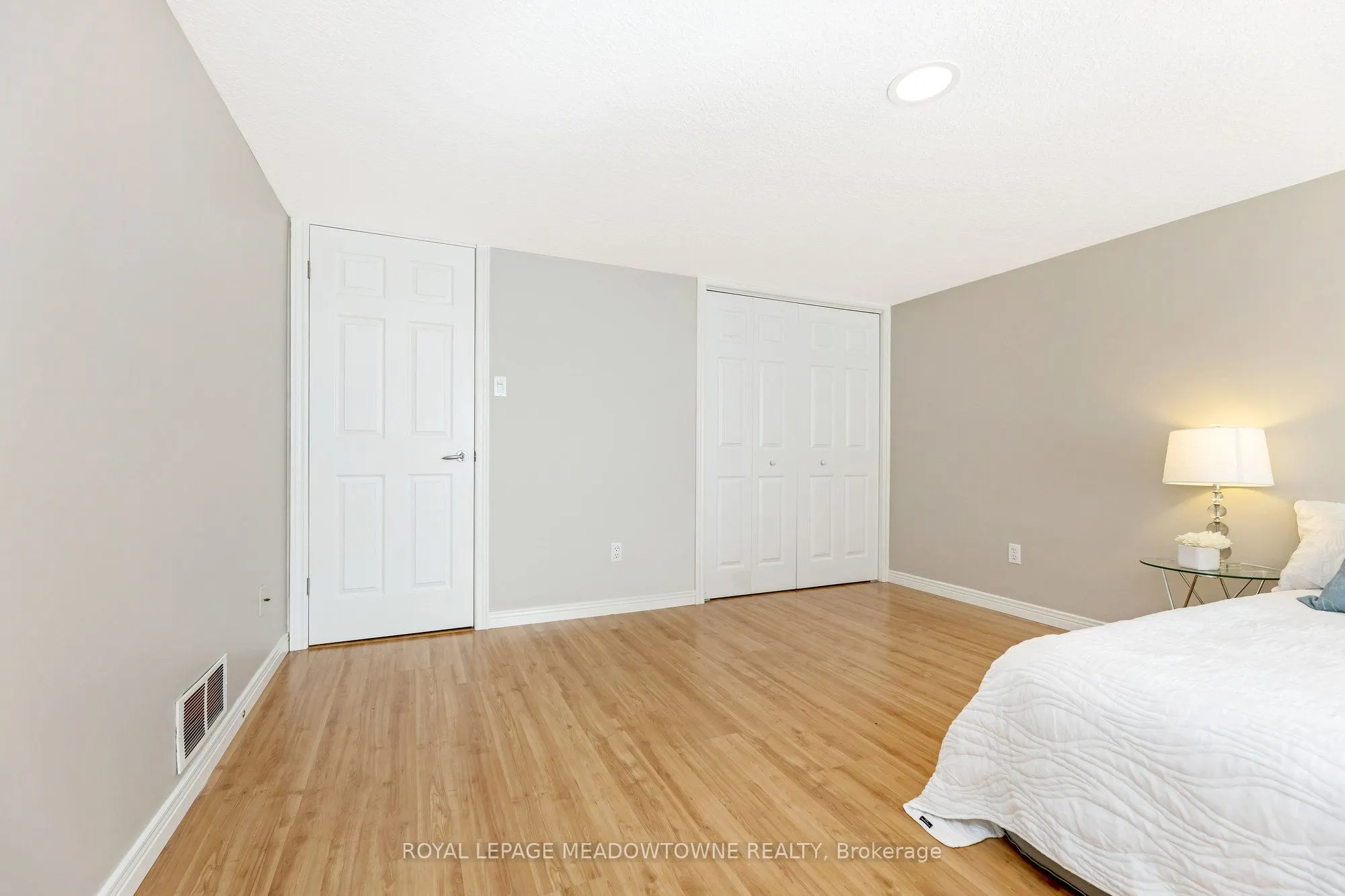 33 Grey Oak Drive