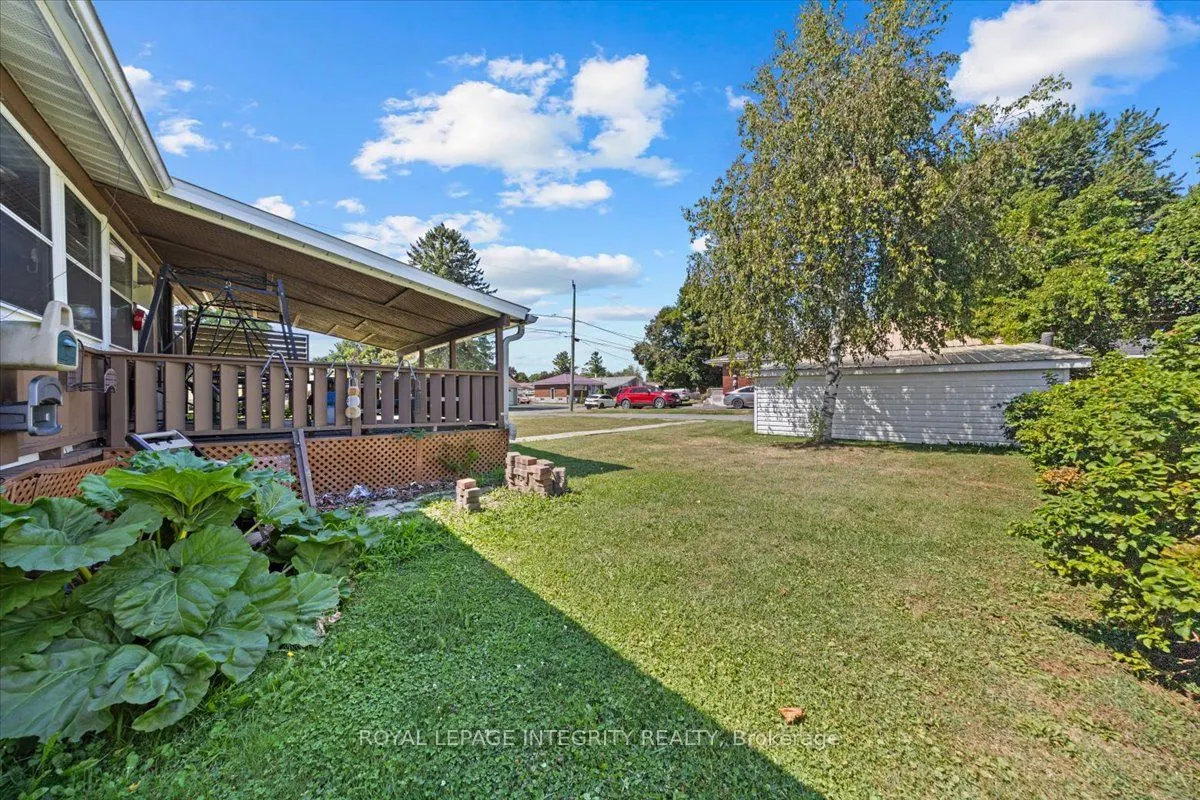 919 Leonard Avenue