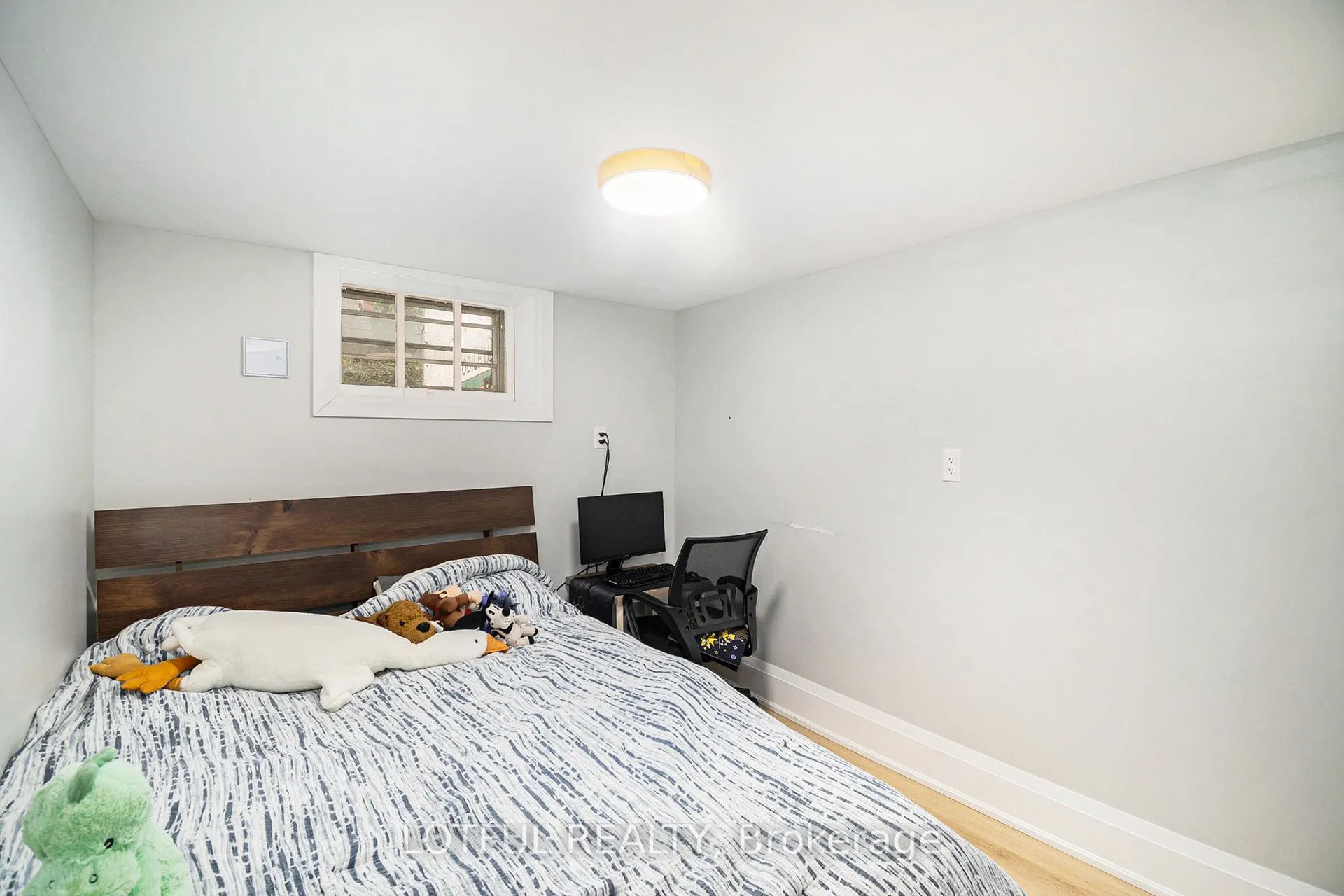 13 Pinehurst Avenue