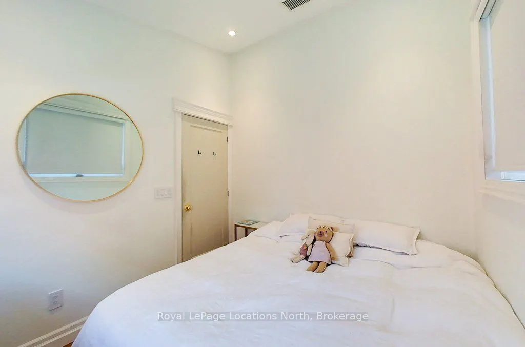 8 Sykes Street N