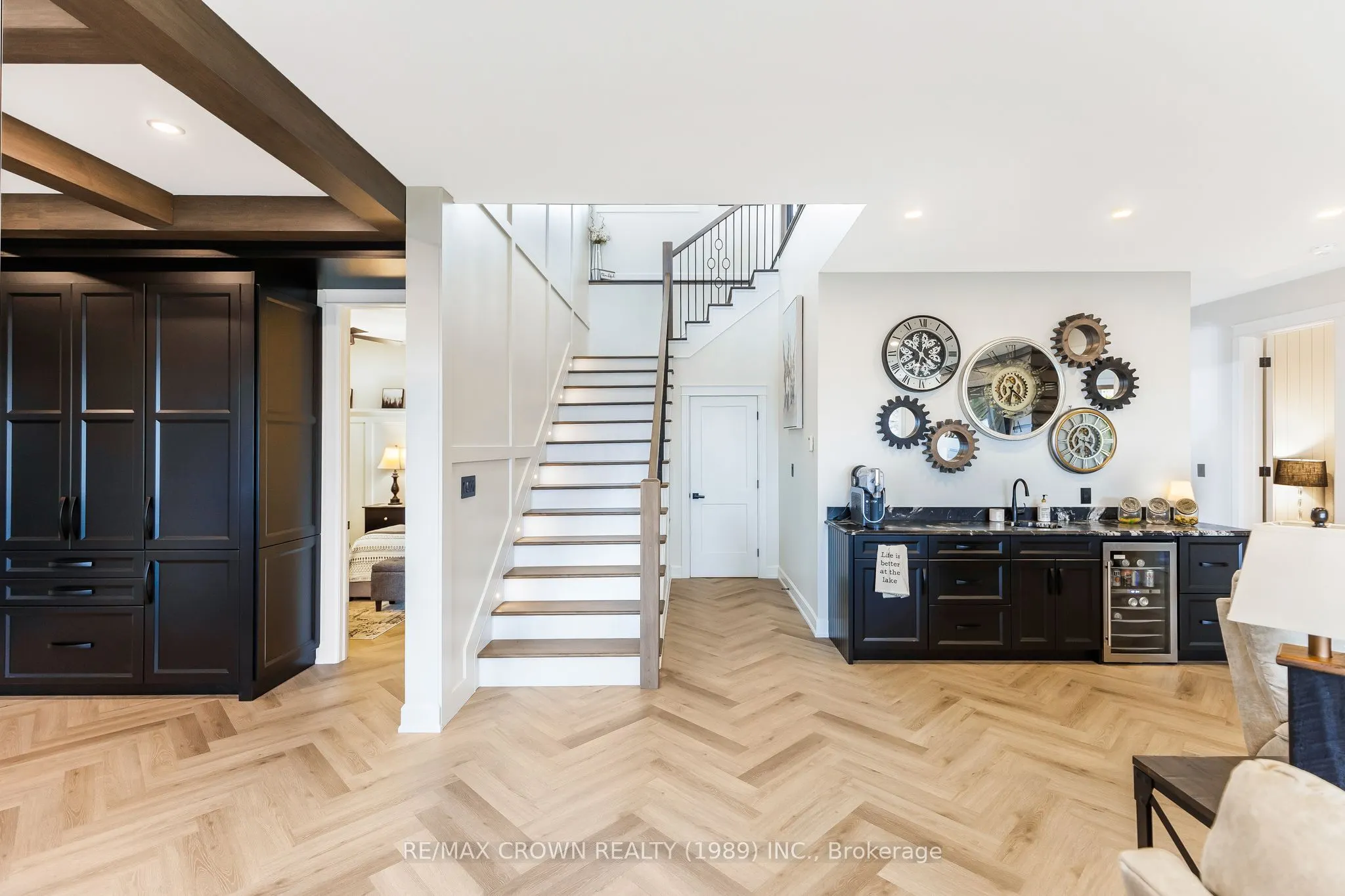 20 Breezehill Road