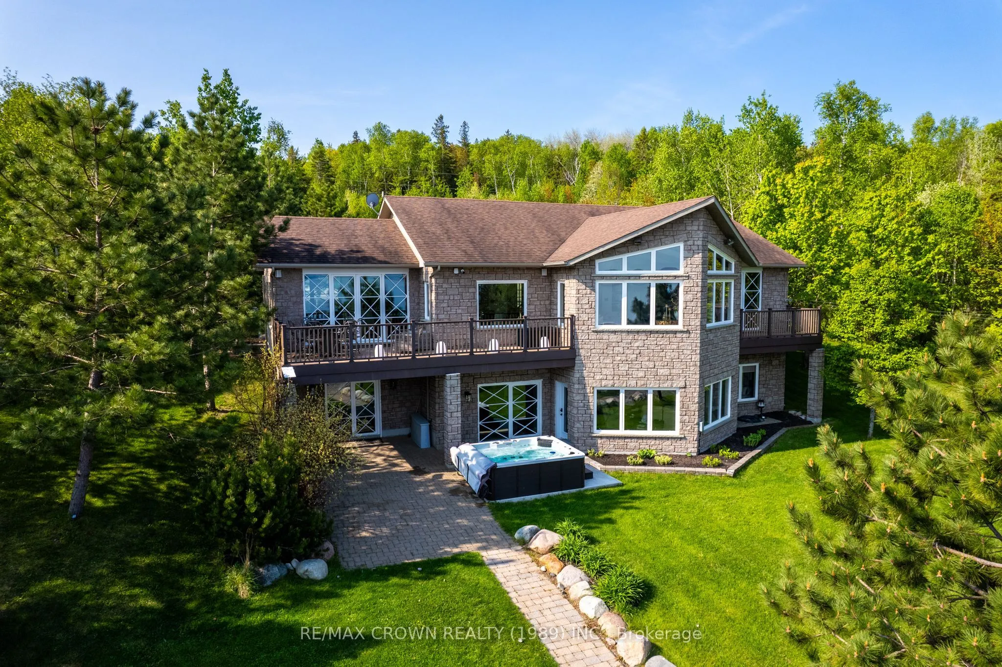 20 Breezehill Road