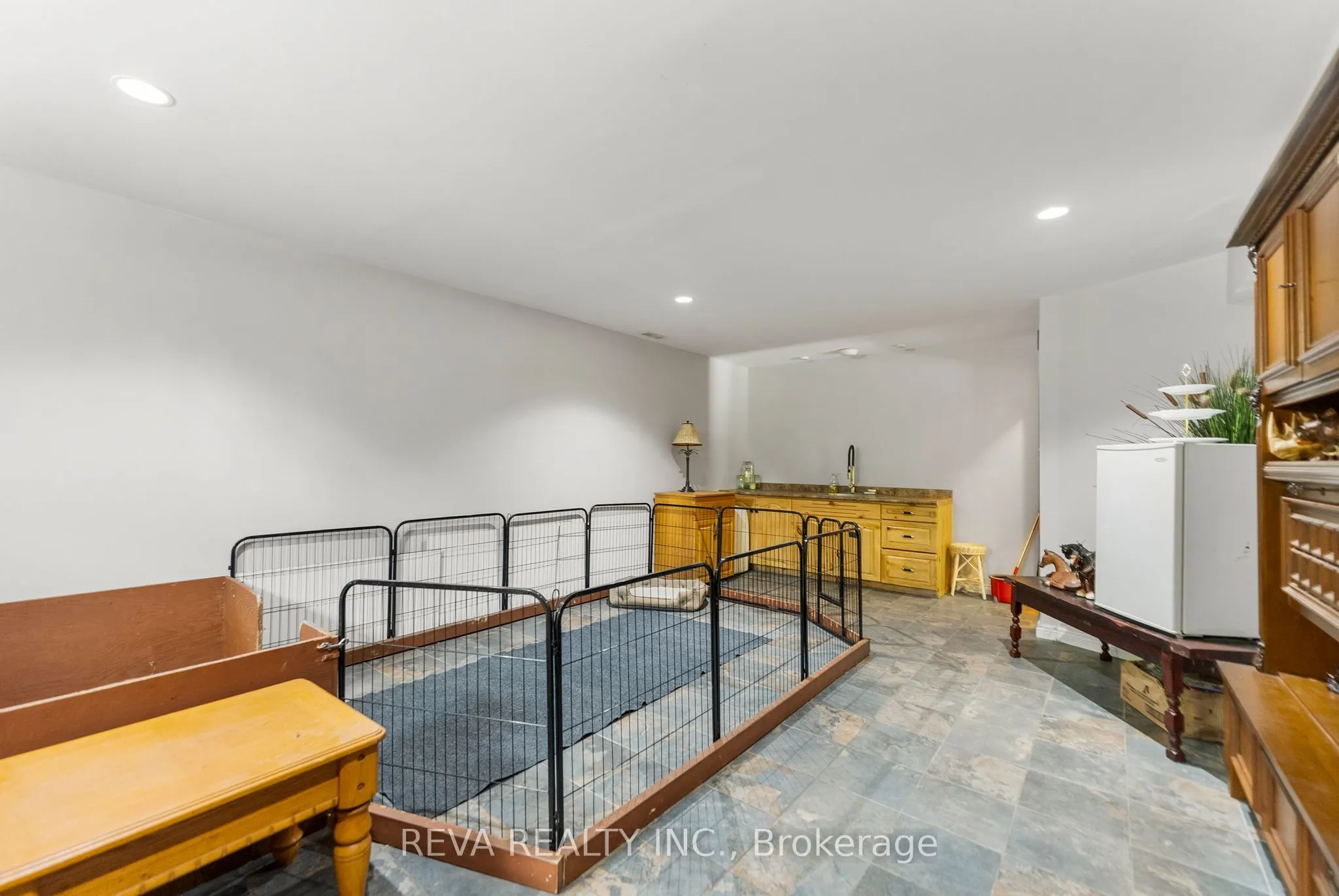 902 North Baptiste Lake Road