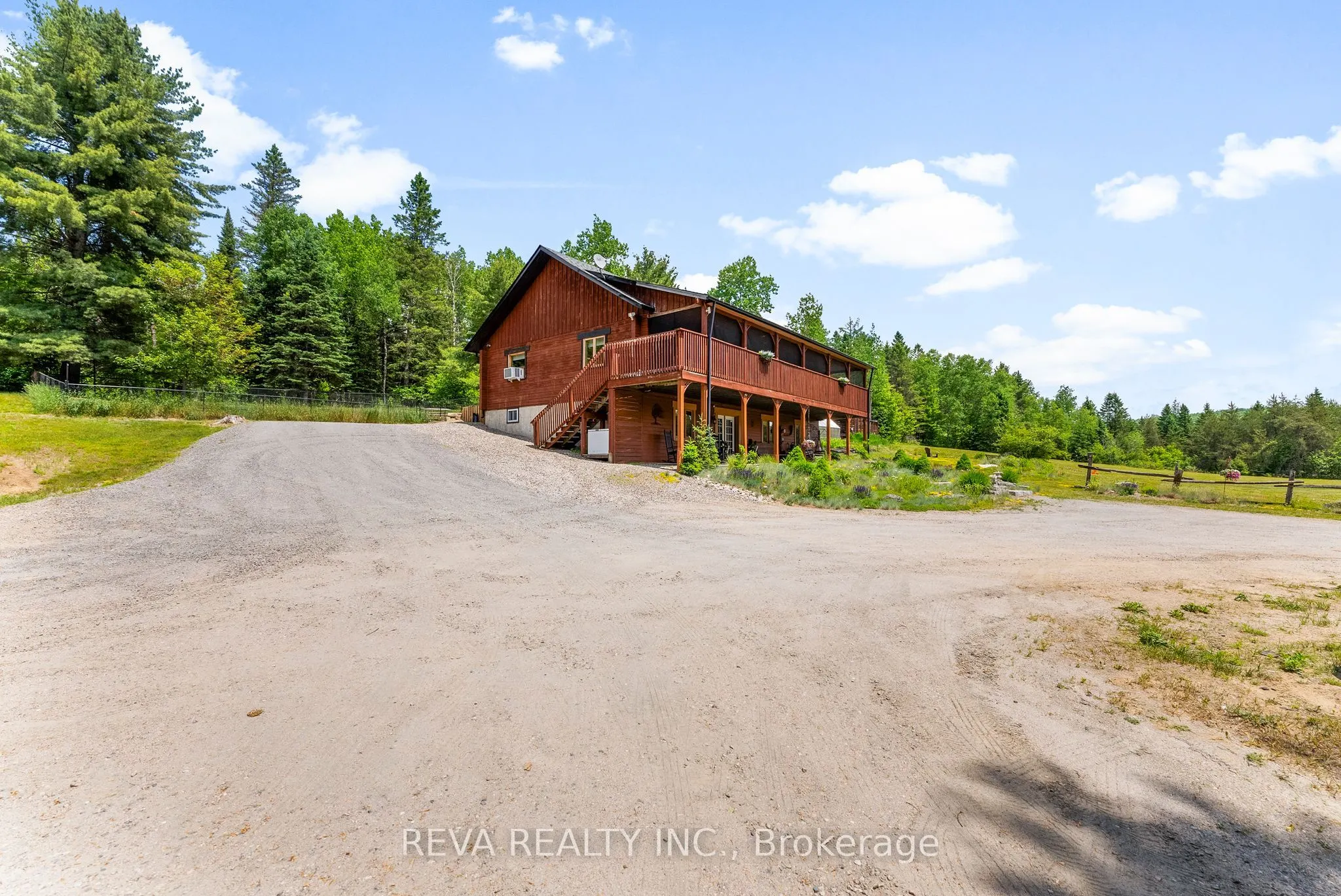 902 North Baptiste Lake Road