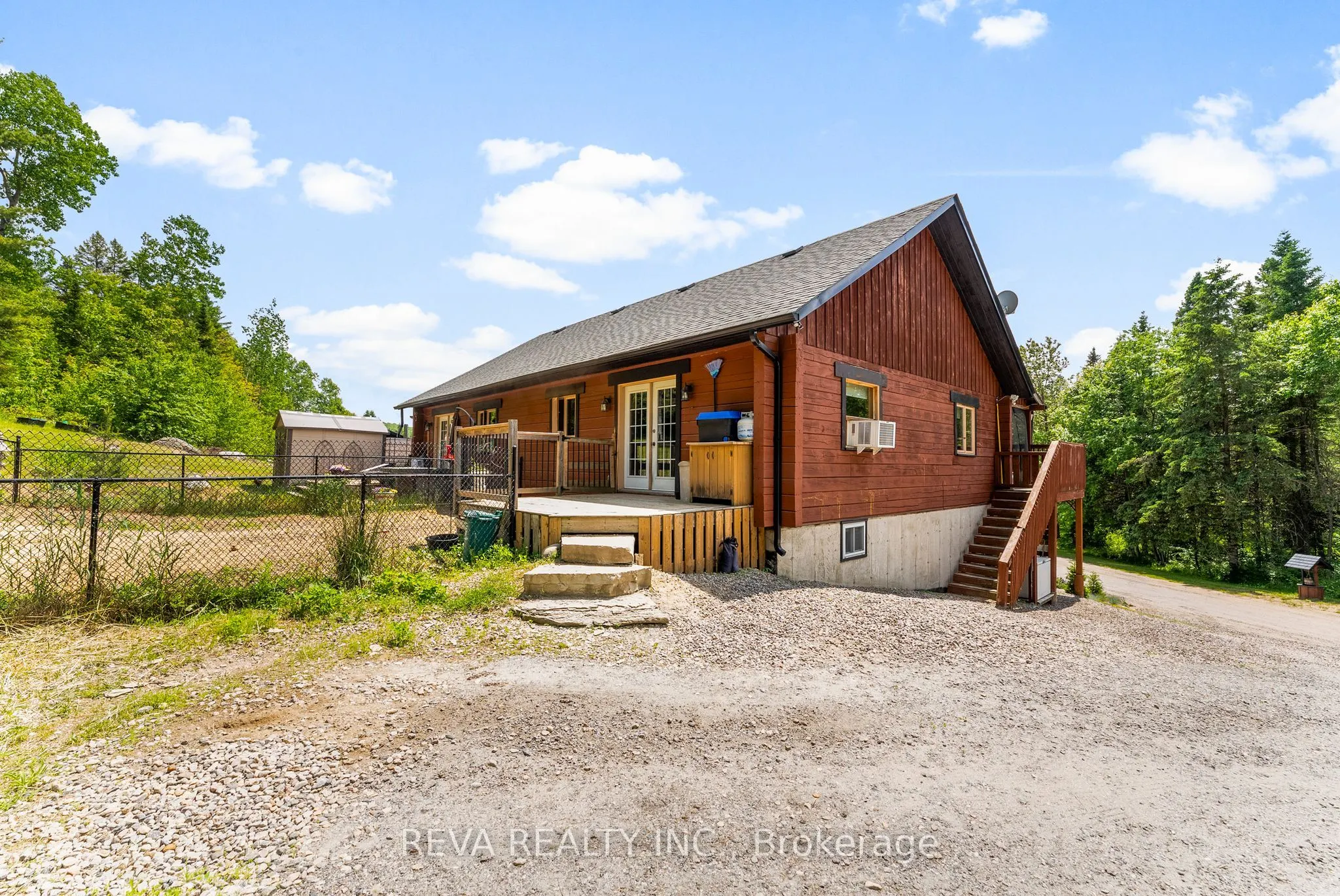 902 North Baptiste Lake Road