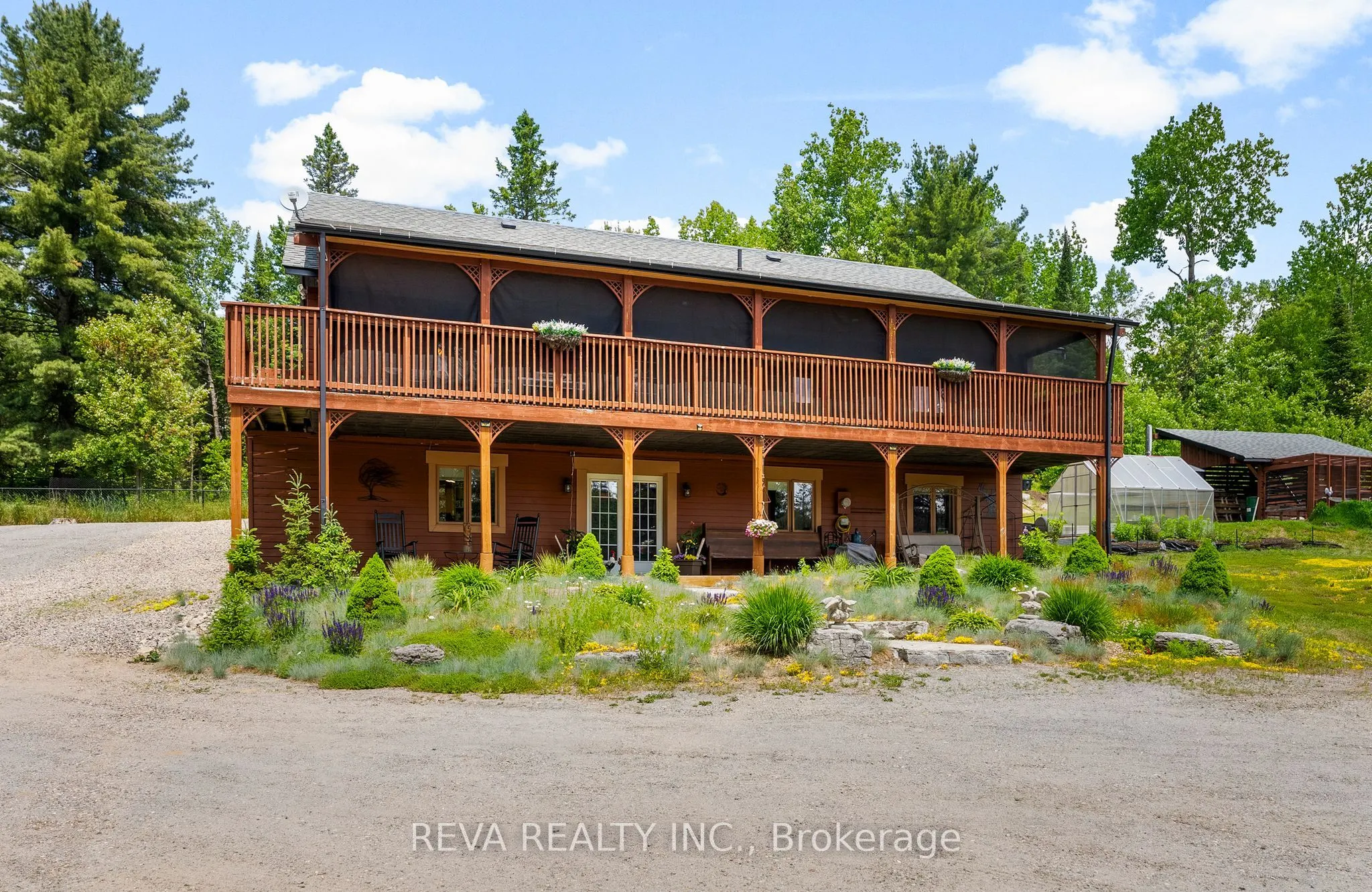 902 North Baptiste Lake Road