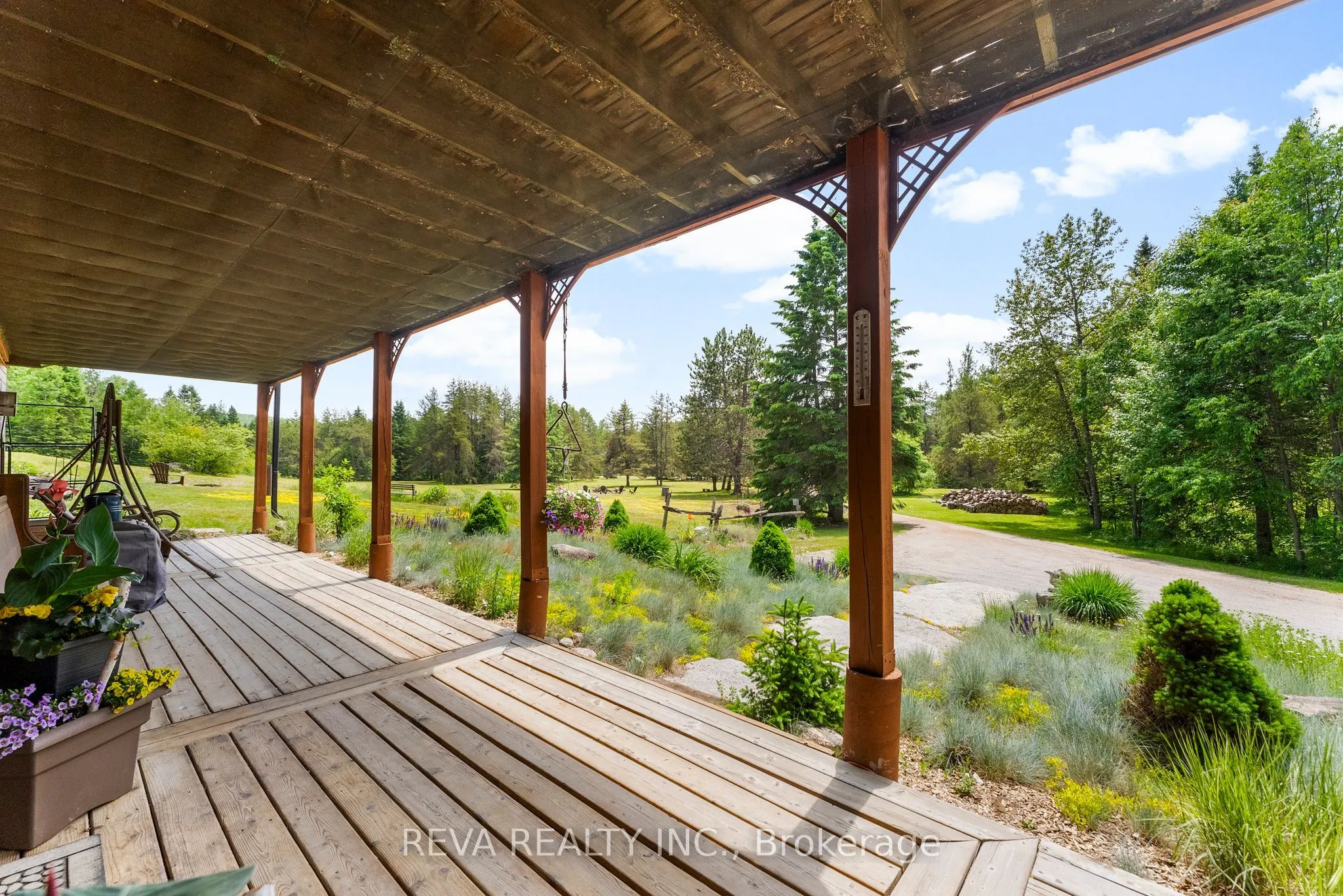 902 North Baptiste Lake Road