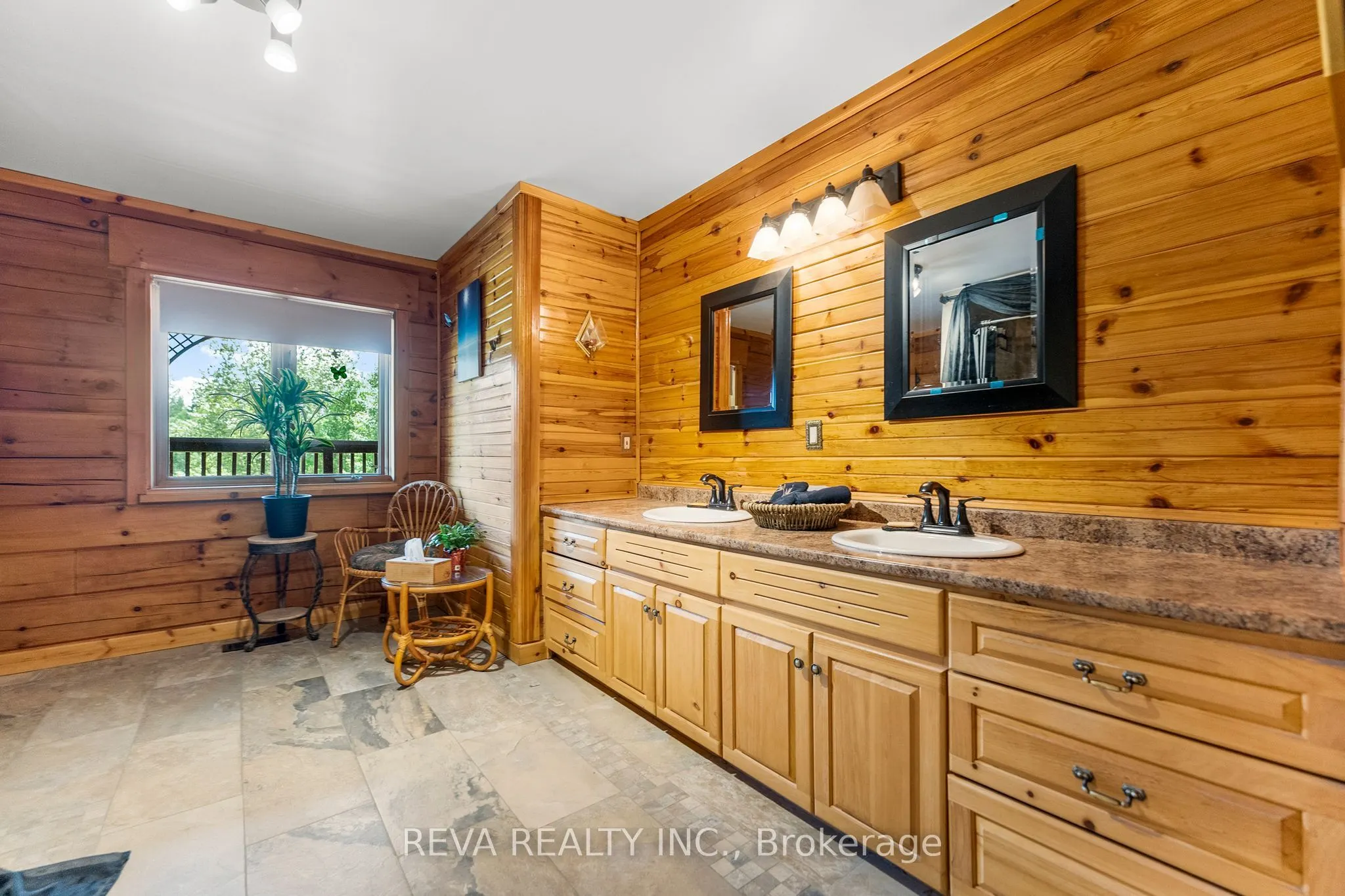 902 North Baptiste Lake Road