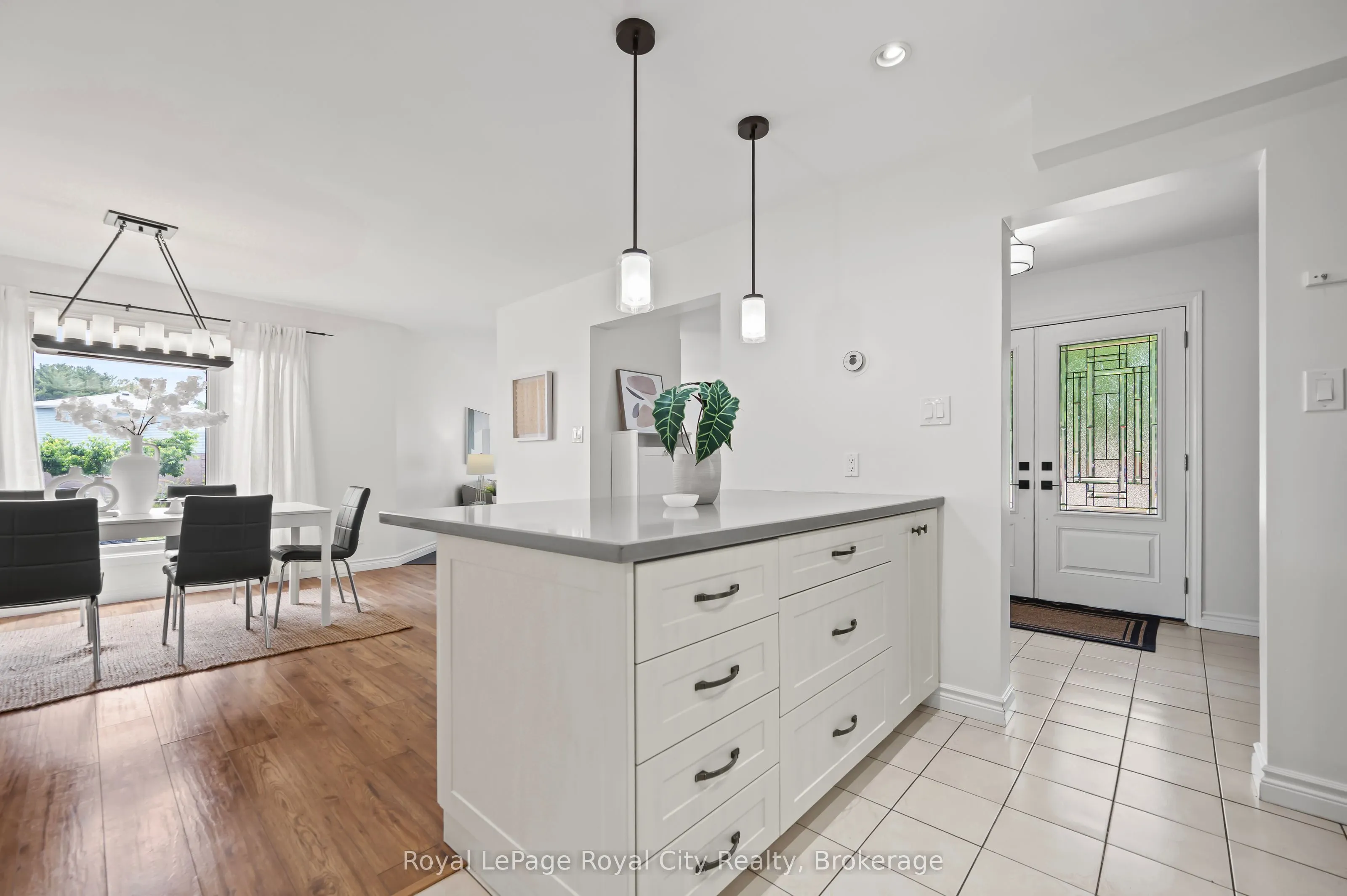 306 Imperial Road S