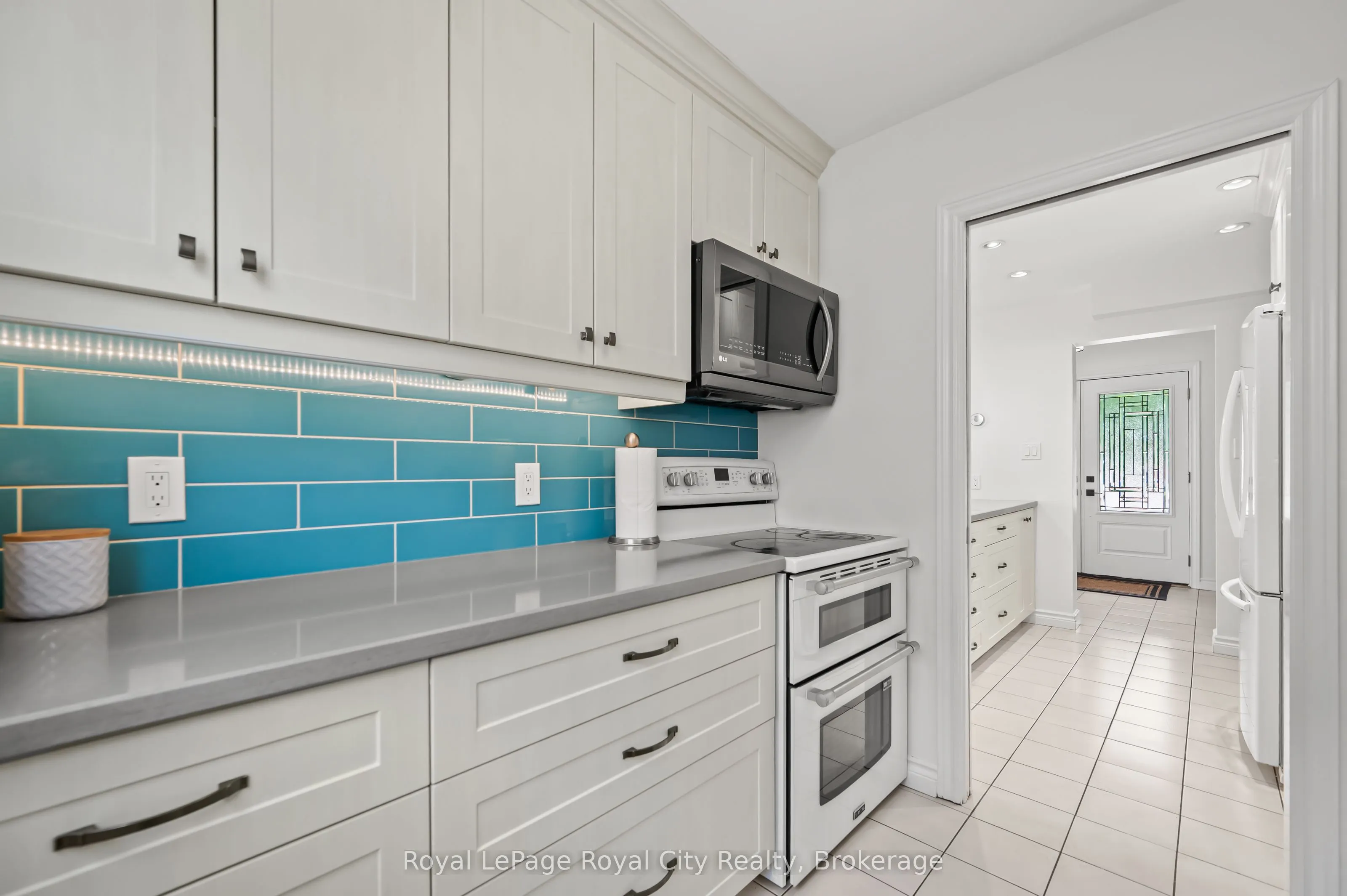 306 Imperial Road S