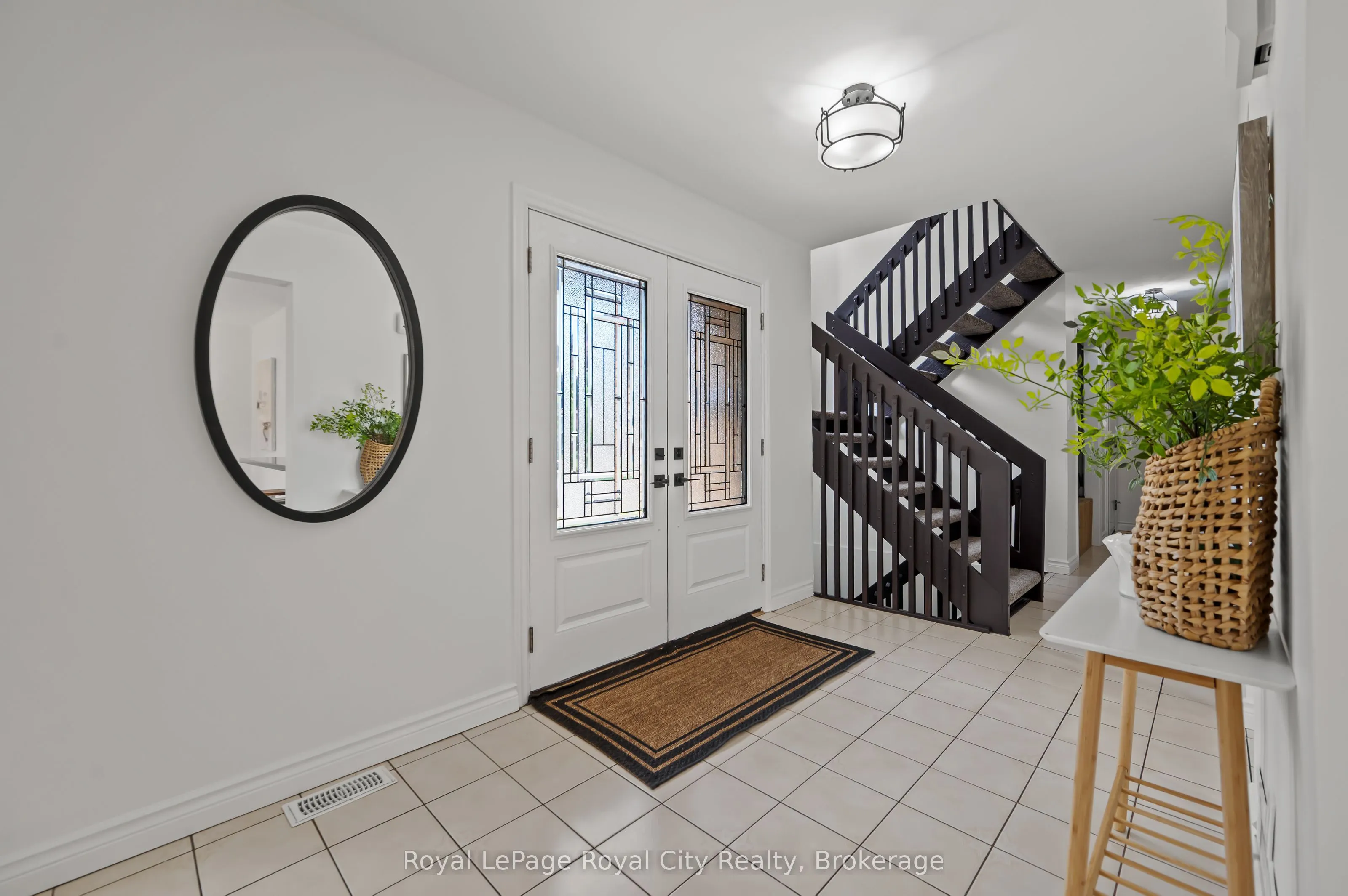 306 Imperial Road S