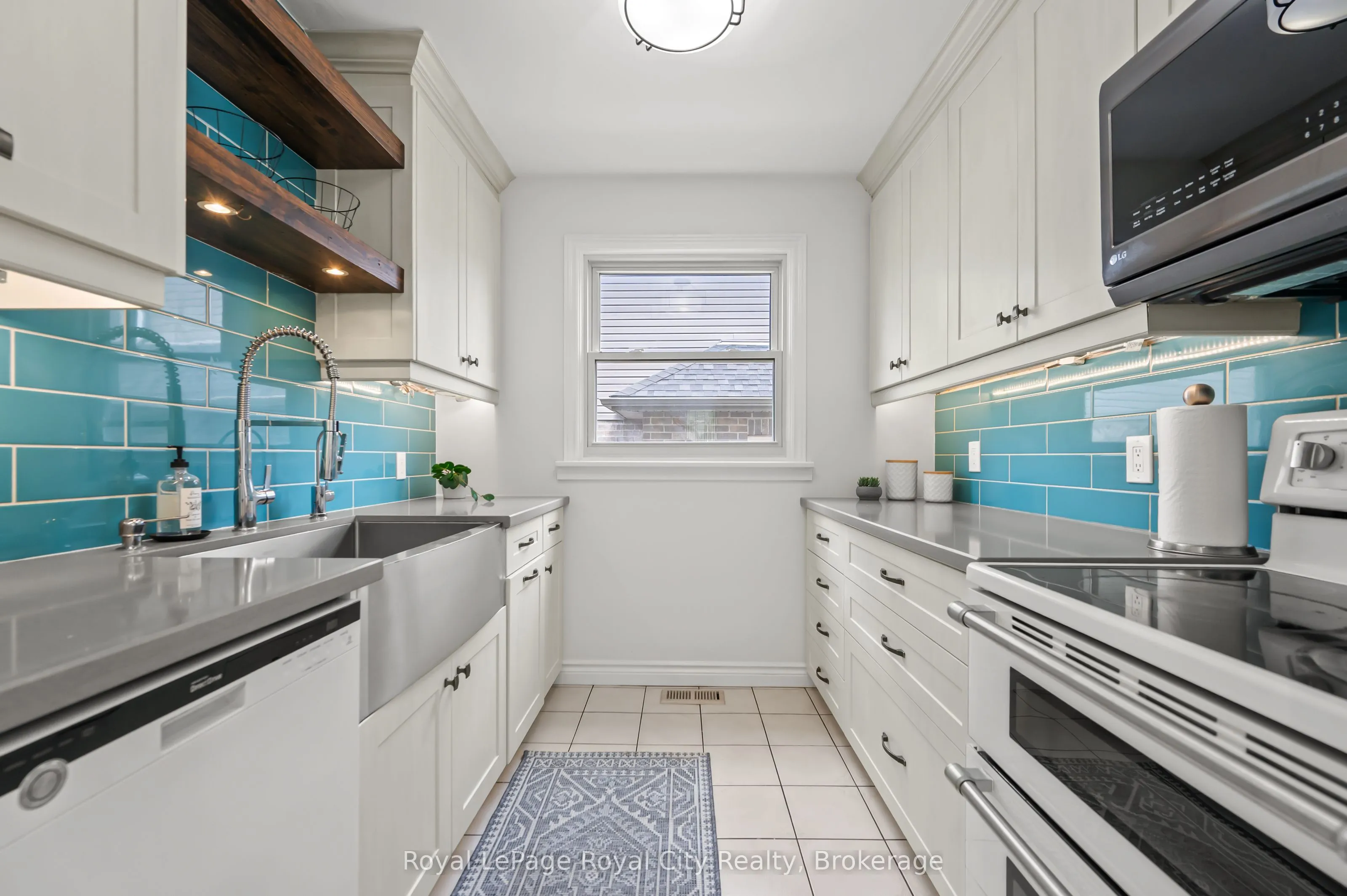 306 Imperial Road S