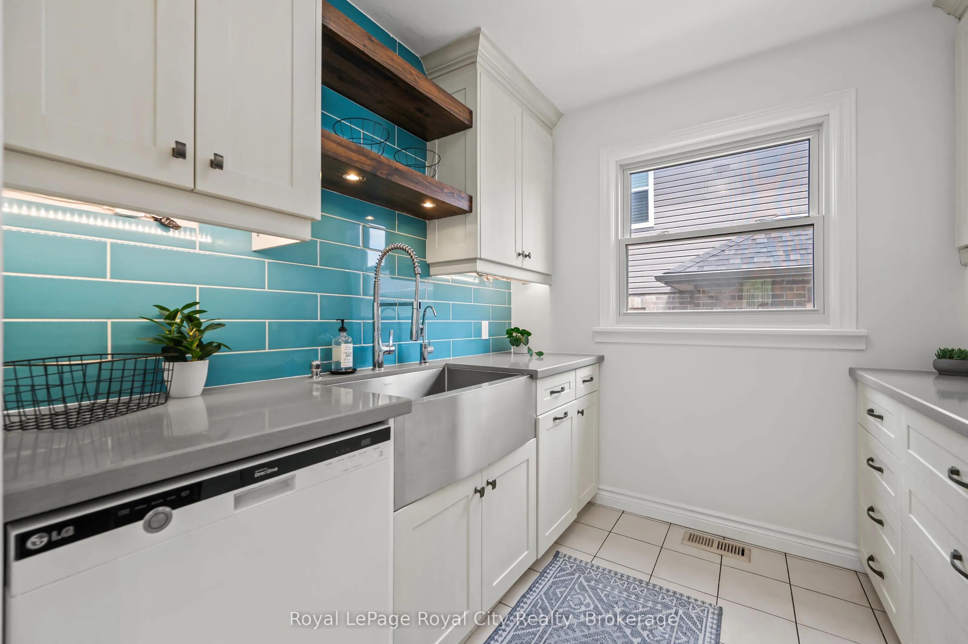 306 Imperial Road S