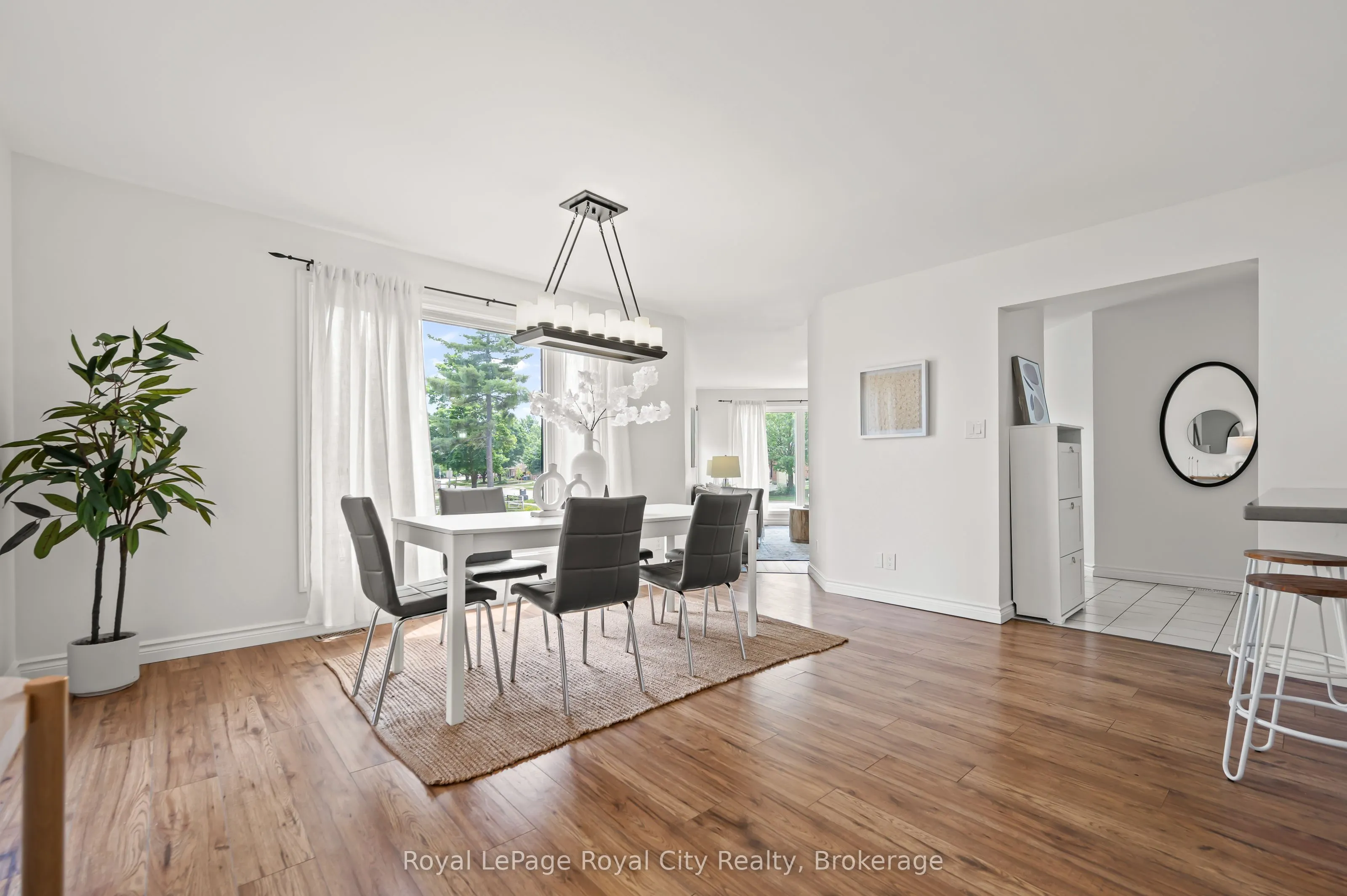 306 Imperial Road S