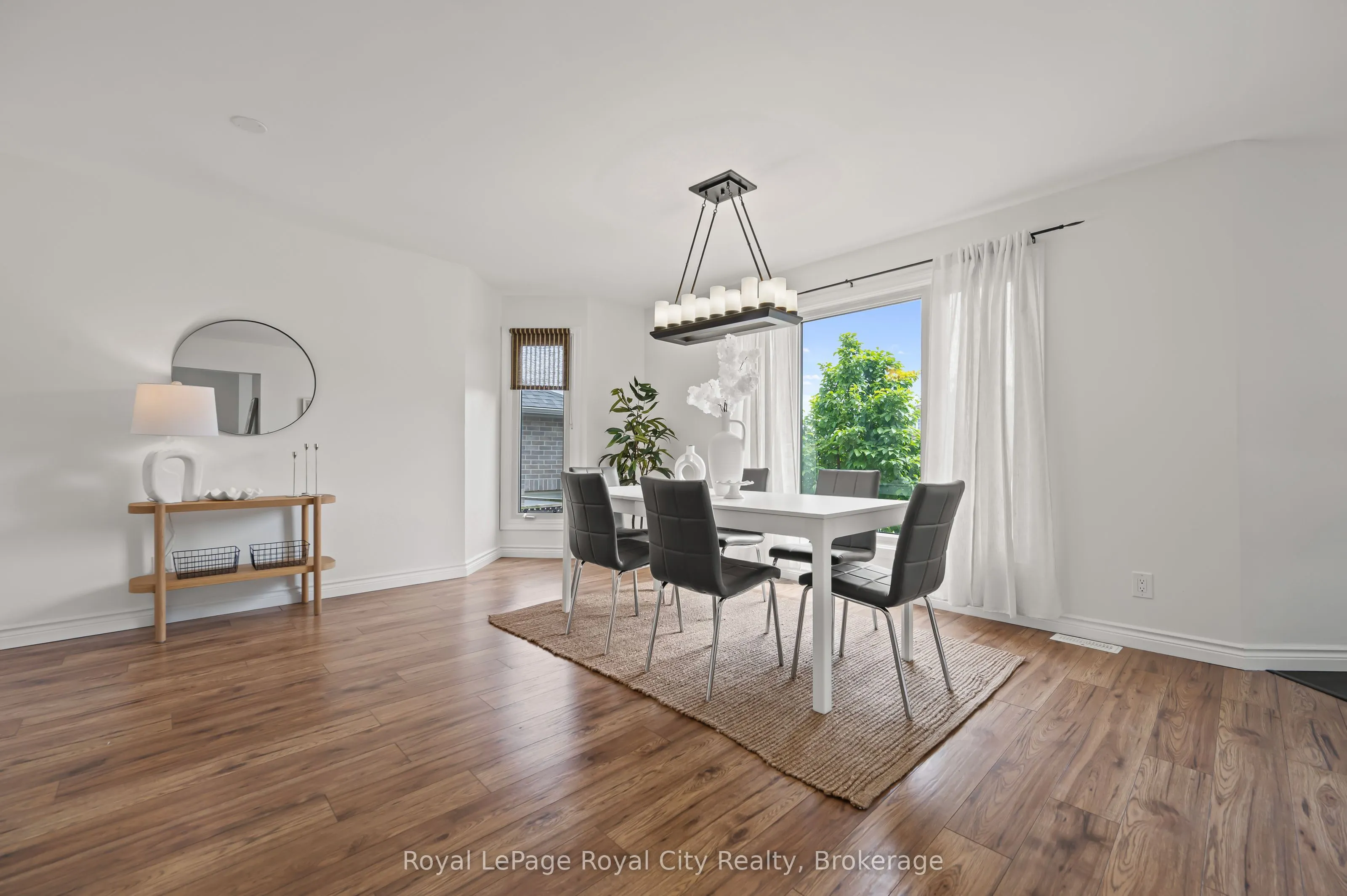 306 Imperial Road S
