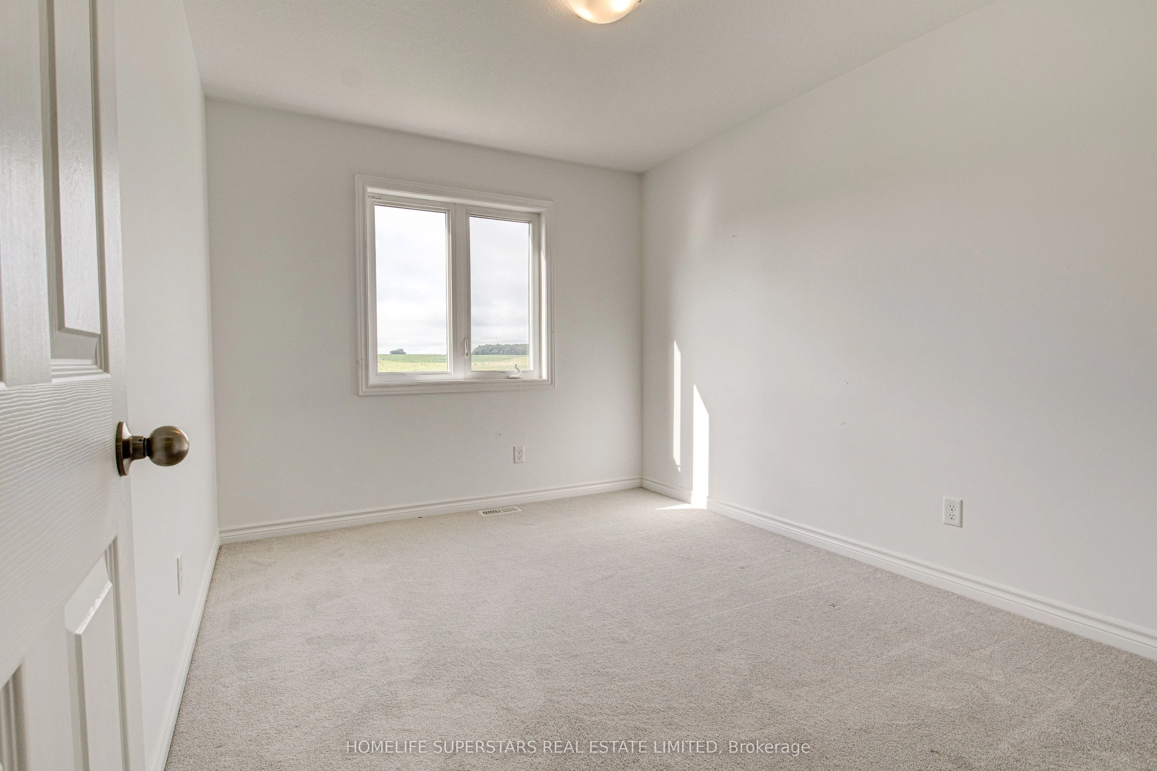 33 Woodedge Circle