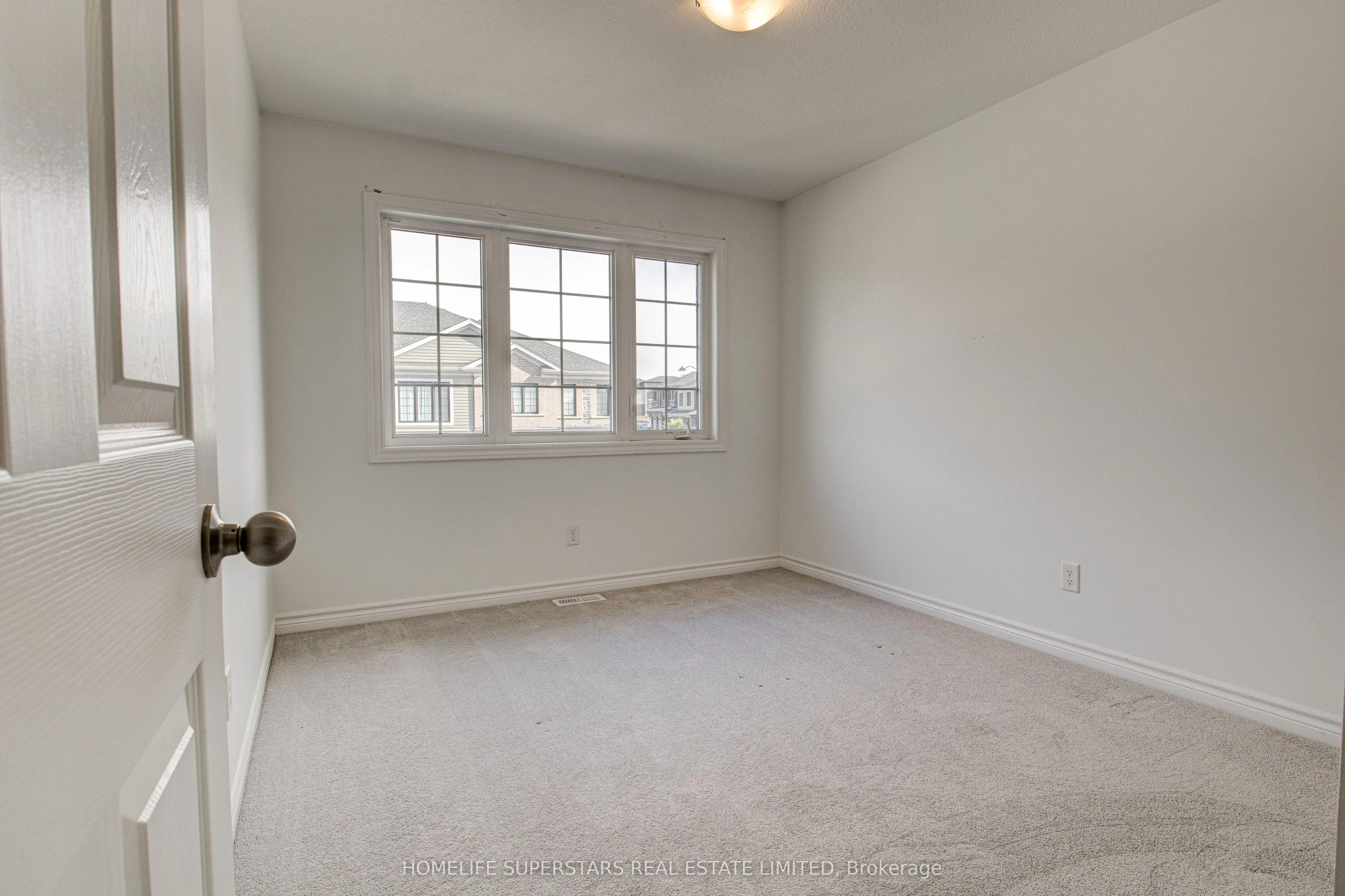 33 Woodedge Circle