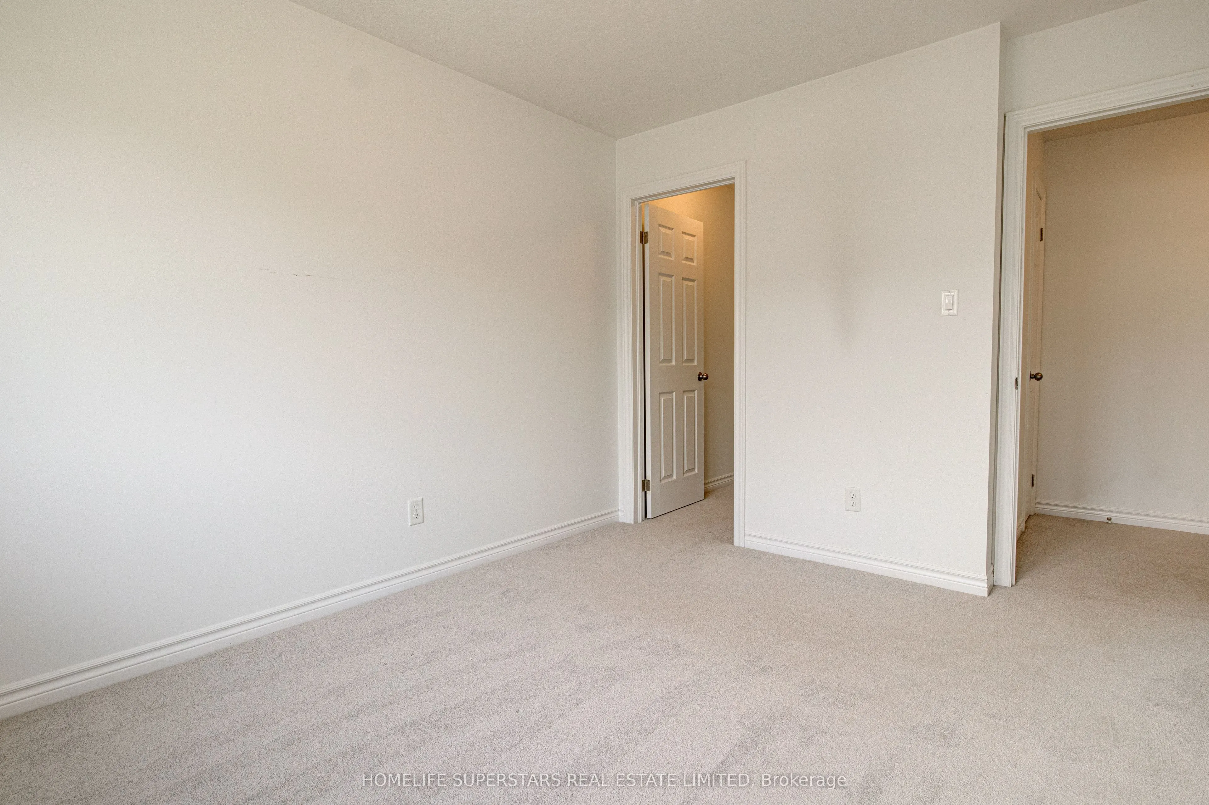 33 Woodedge Circle