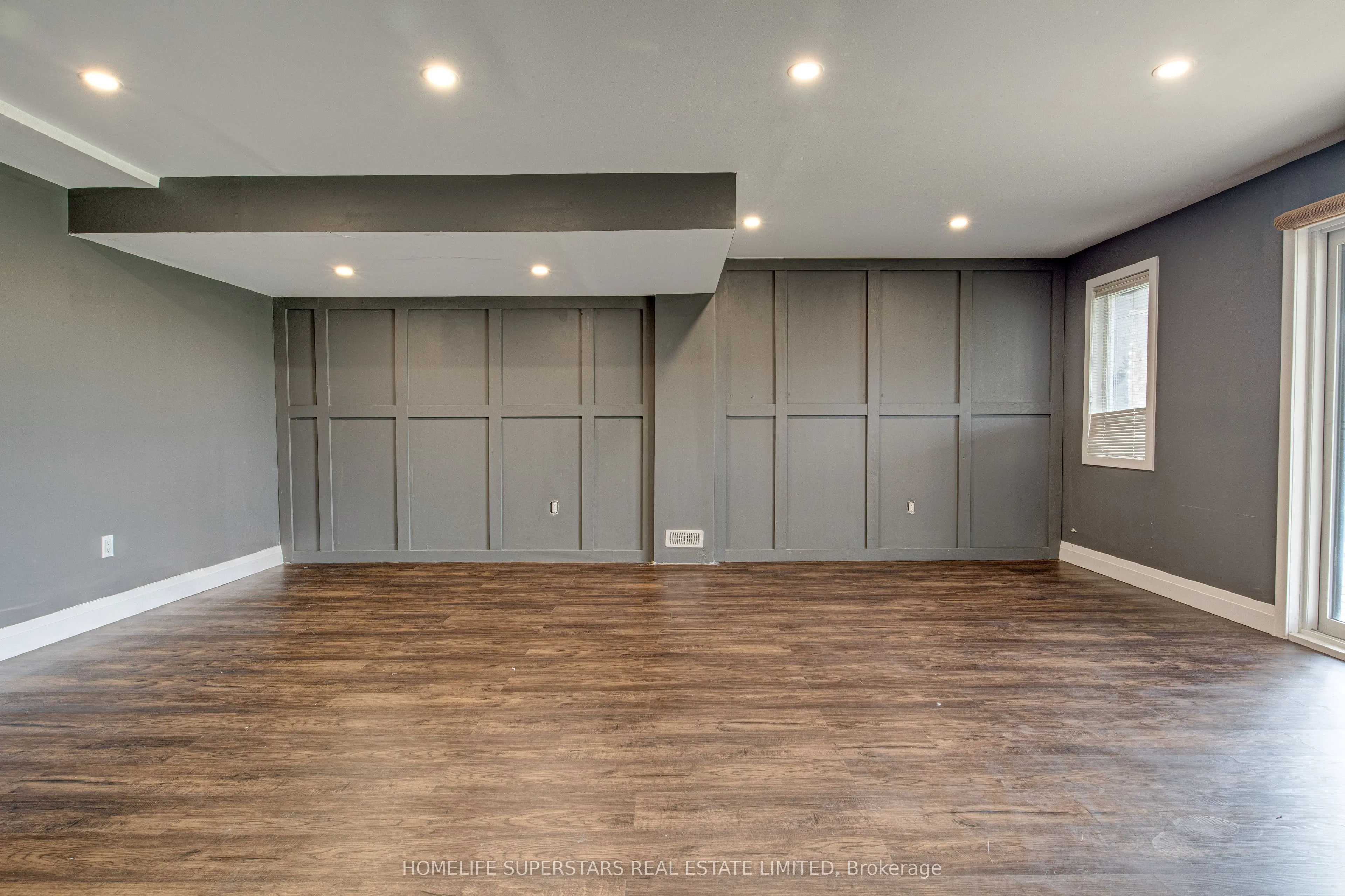 33 Woodedge Circle