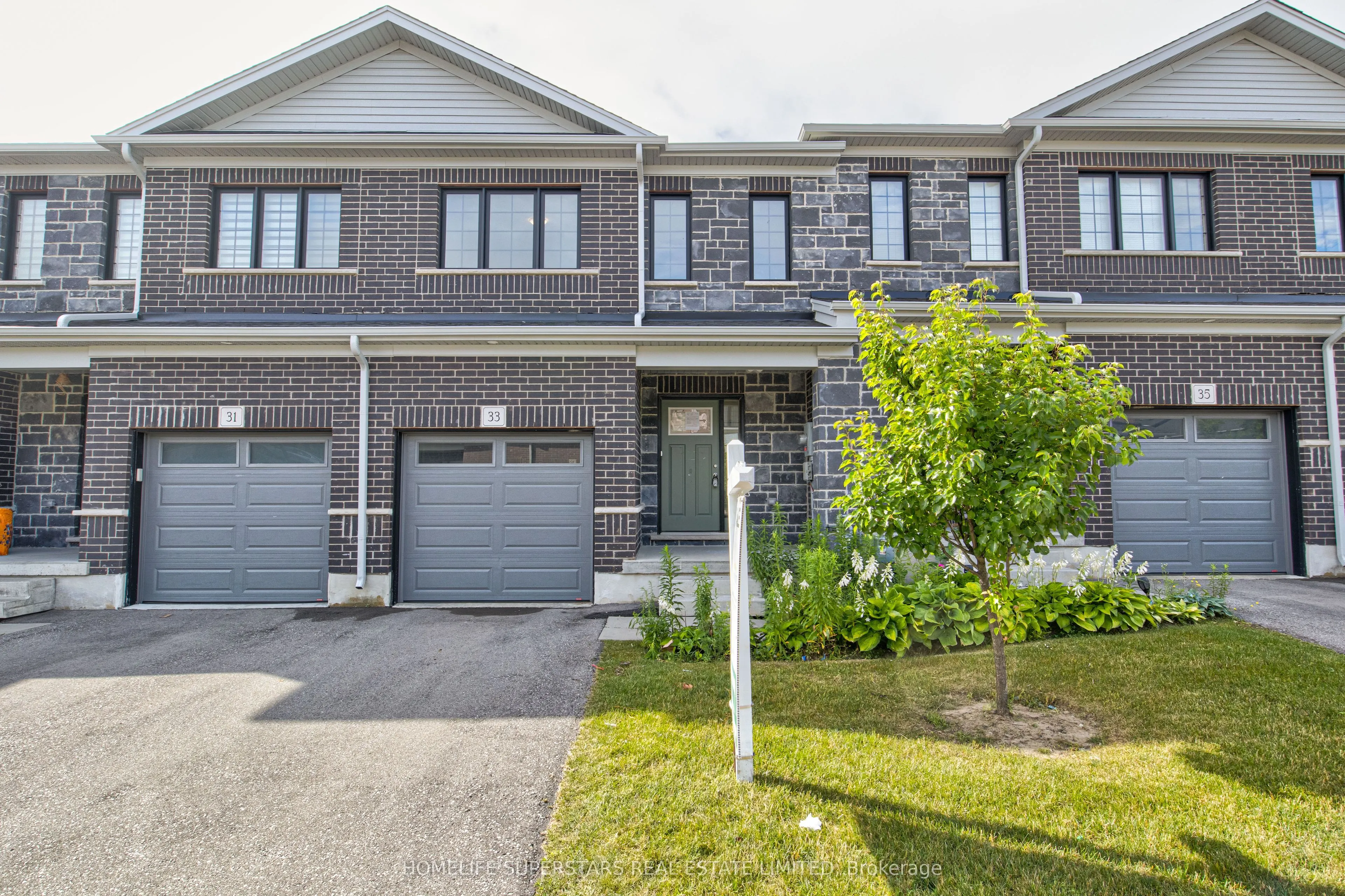 33 Woodedge Circle