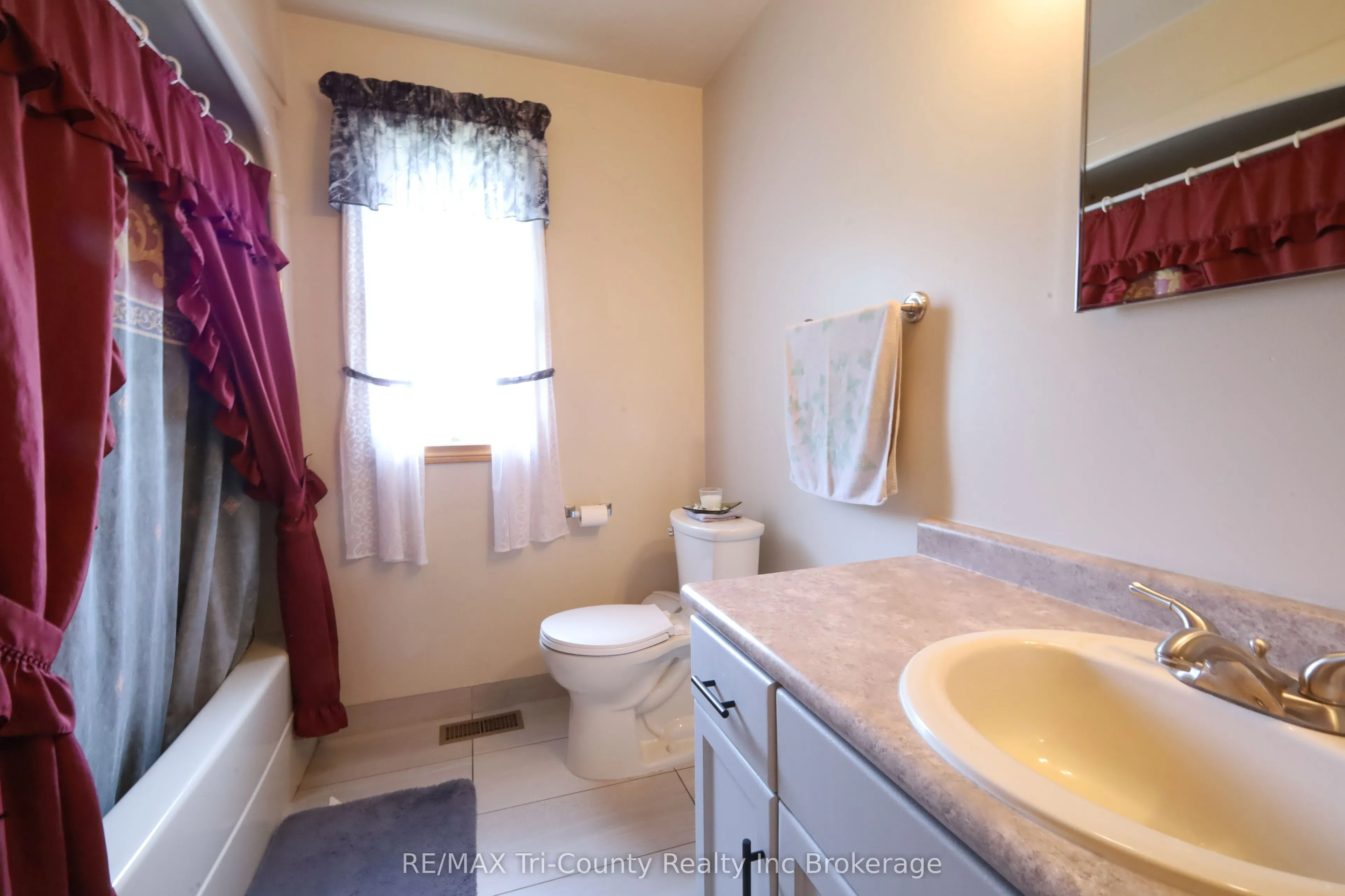 1728 1st Concession ENR Road