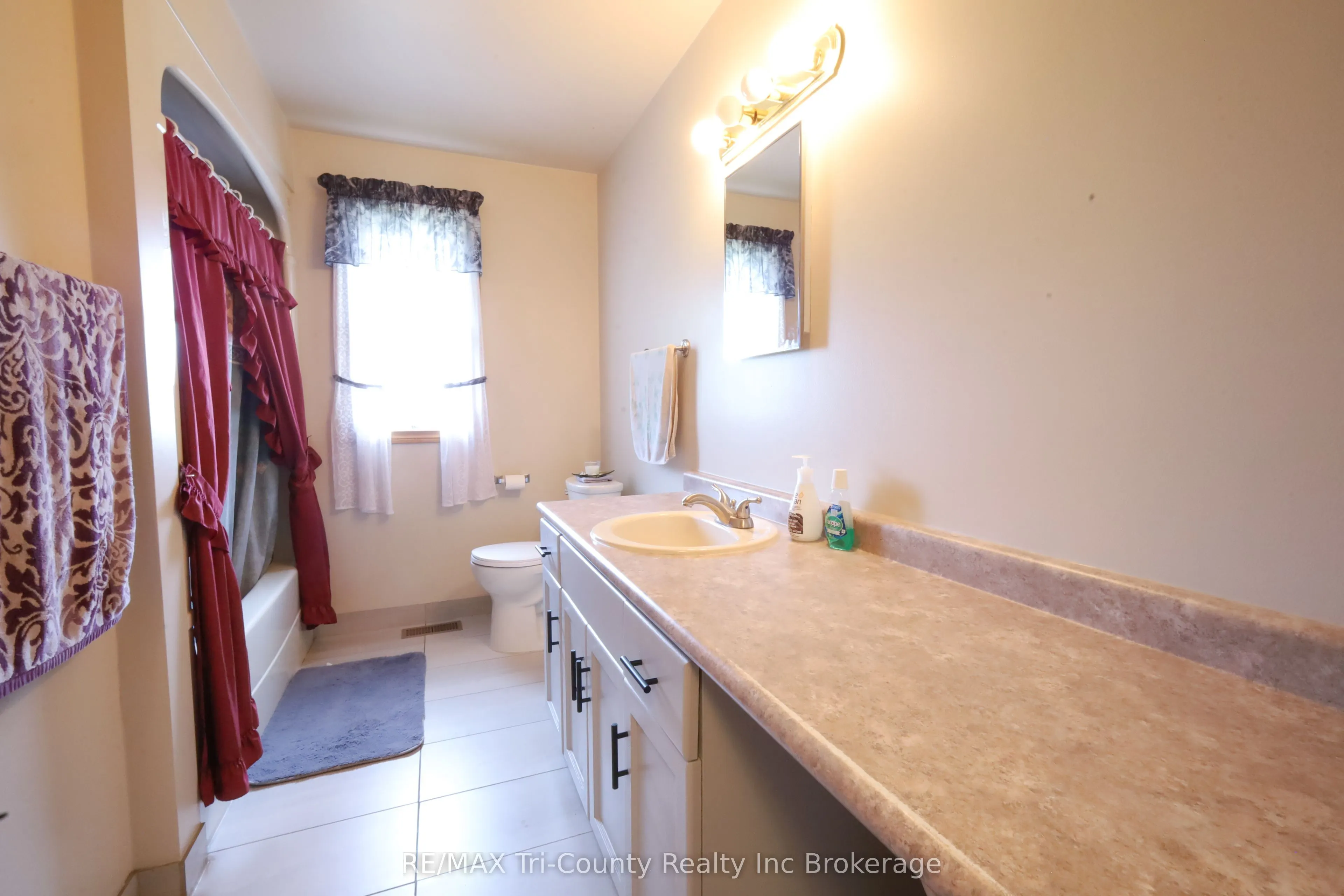1728 1st Concession ENR Road