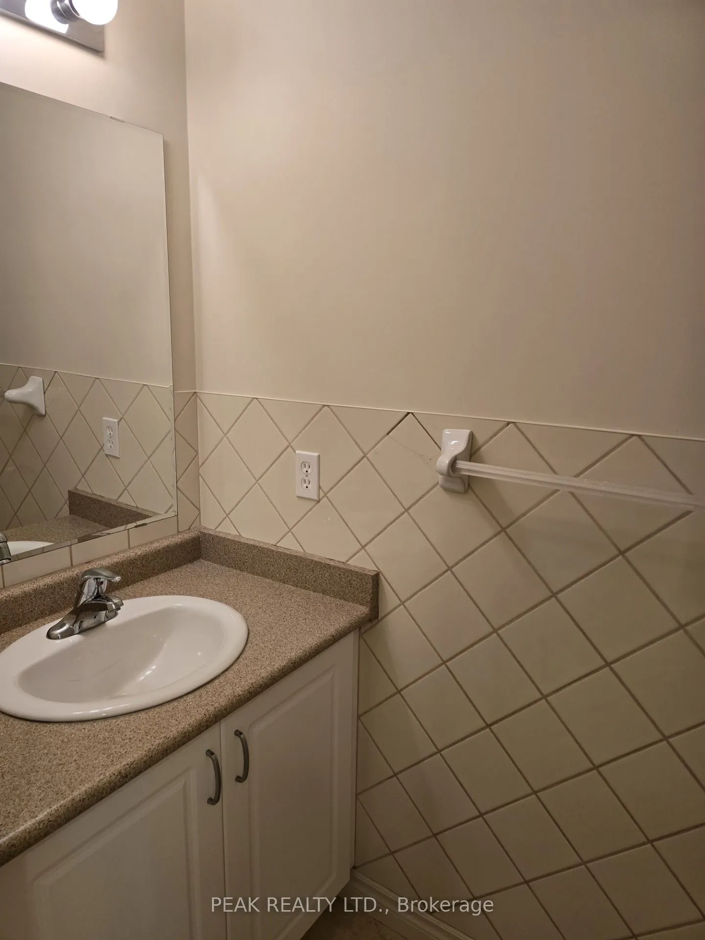 30 Vaughan Street W, #66