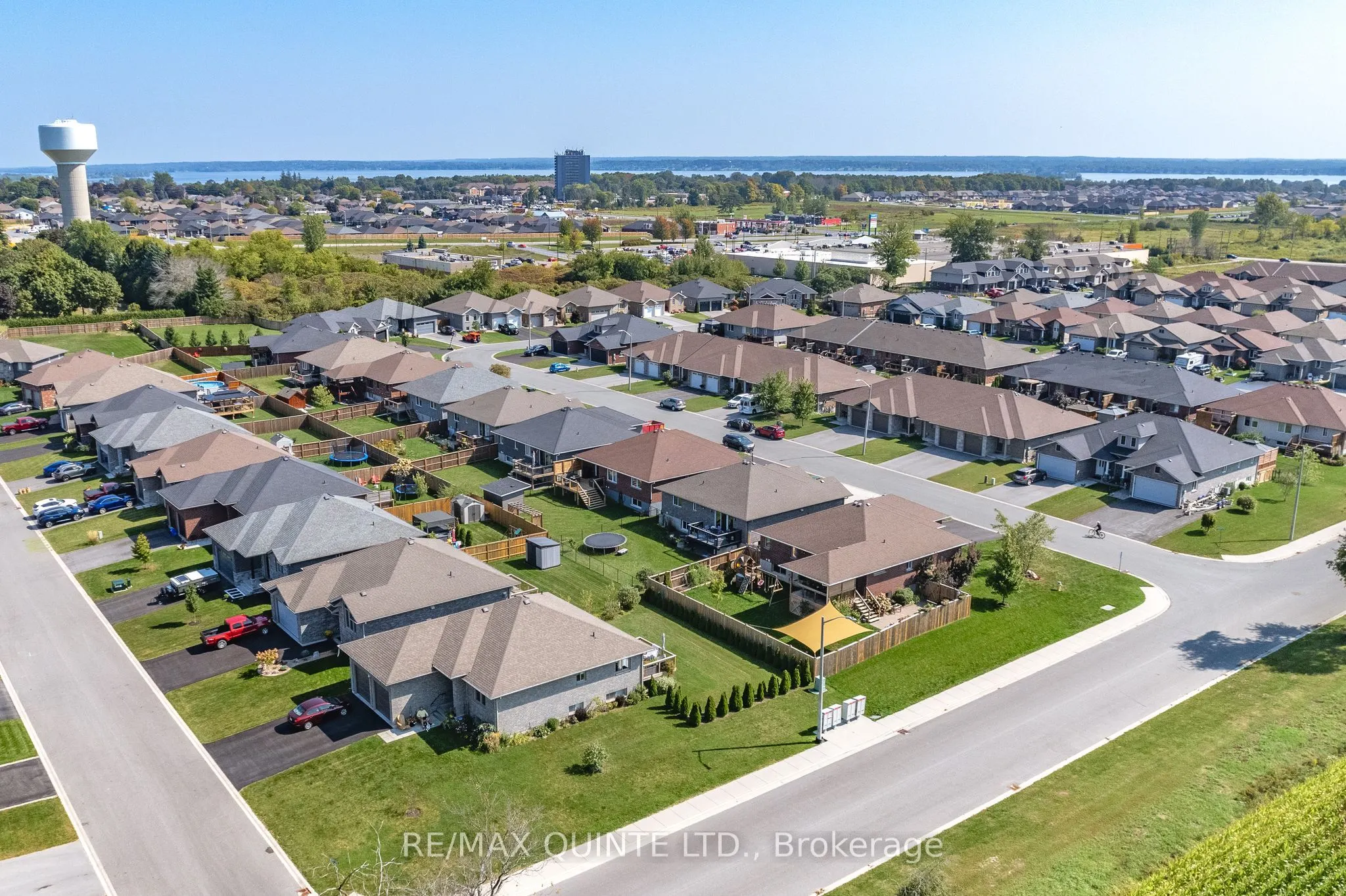 56 McIntosh Crescent