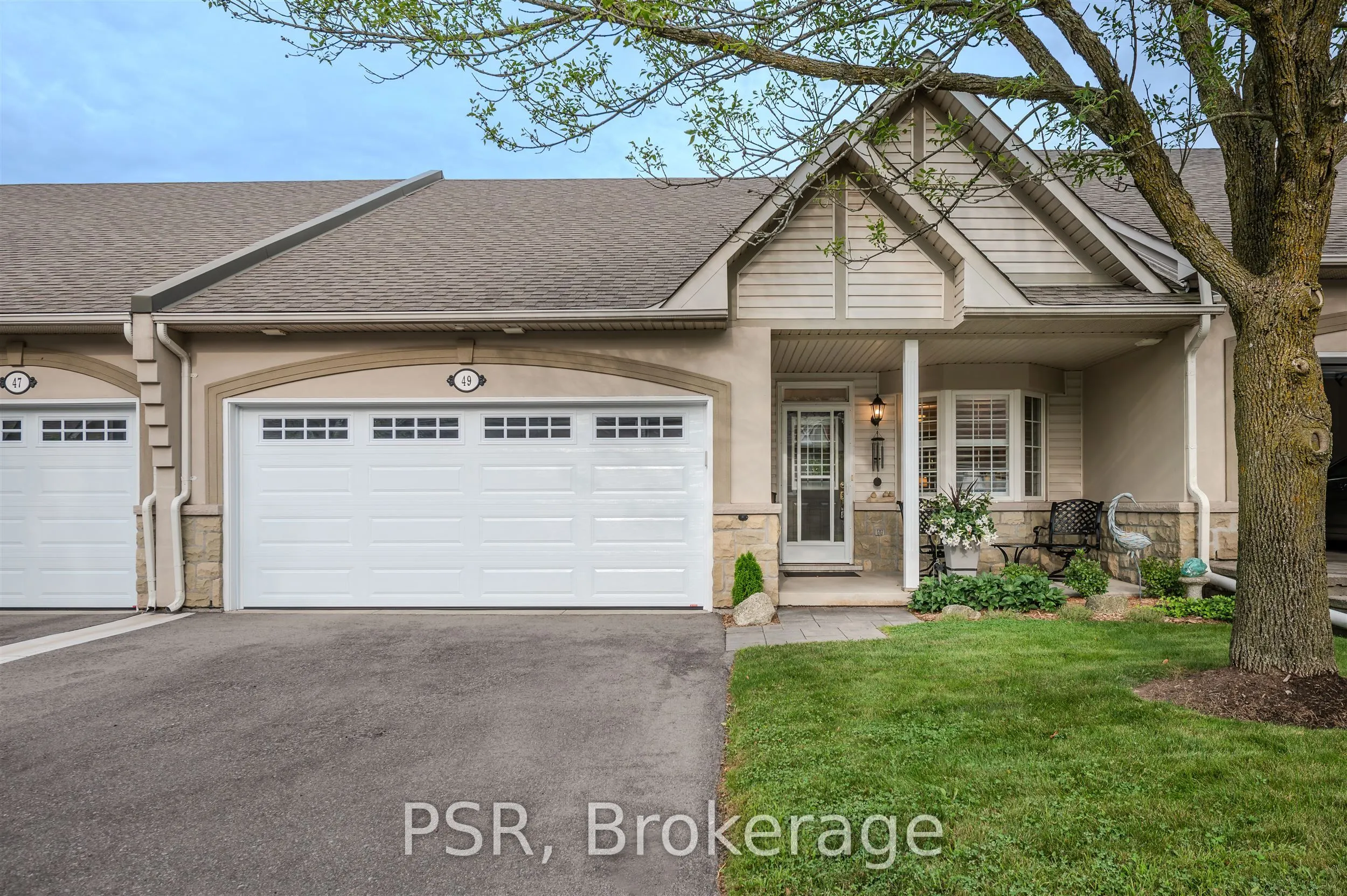 212 Stonehenge Drive, #49