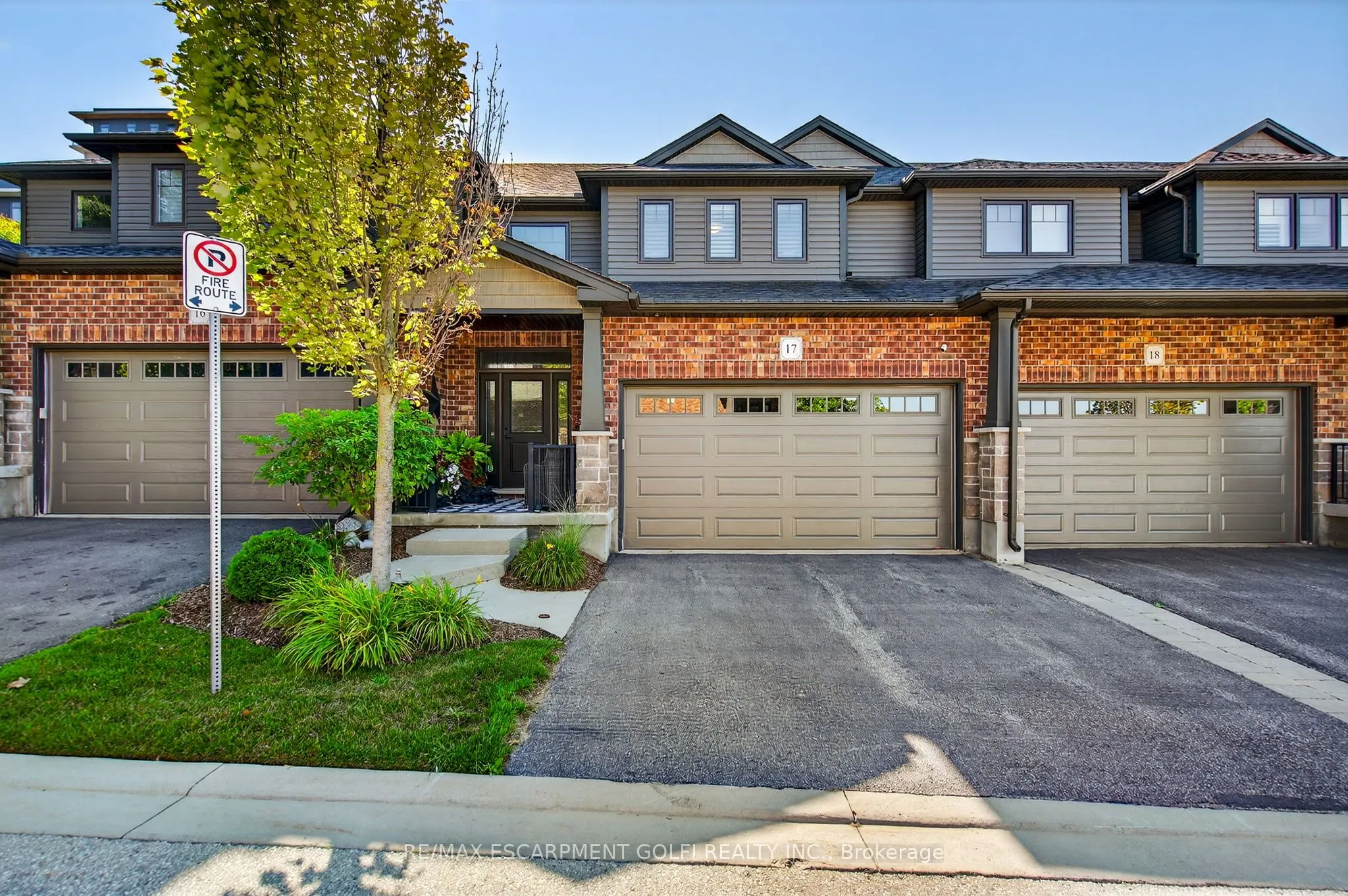 254 Gosling Gardens, #17