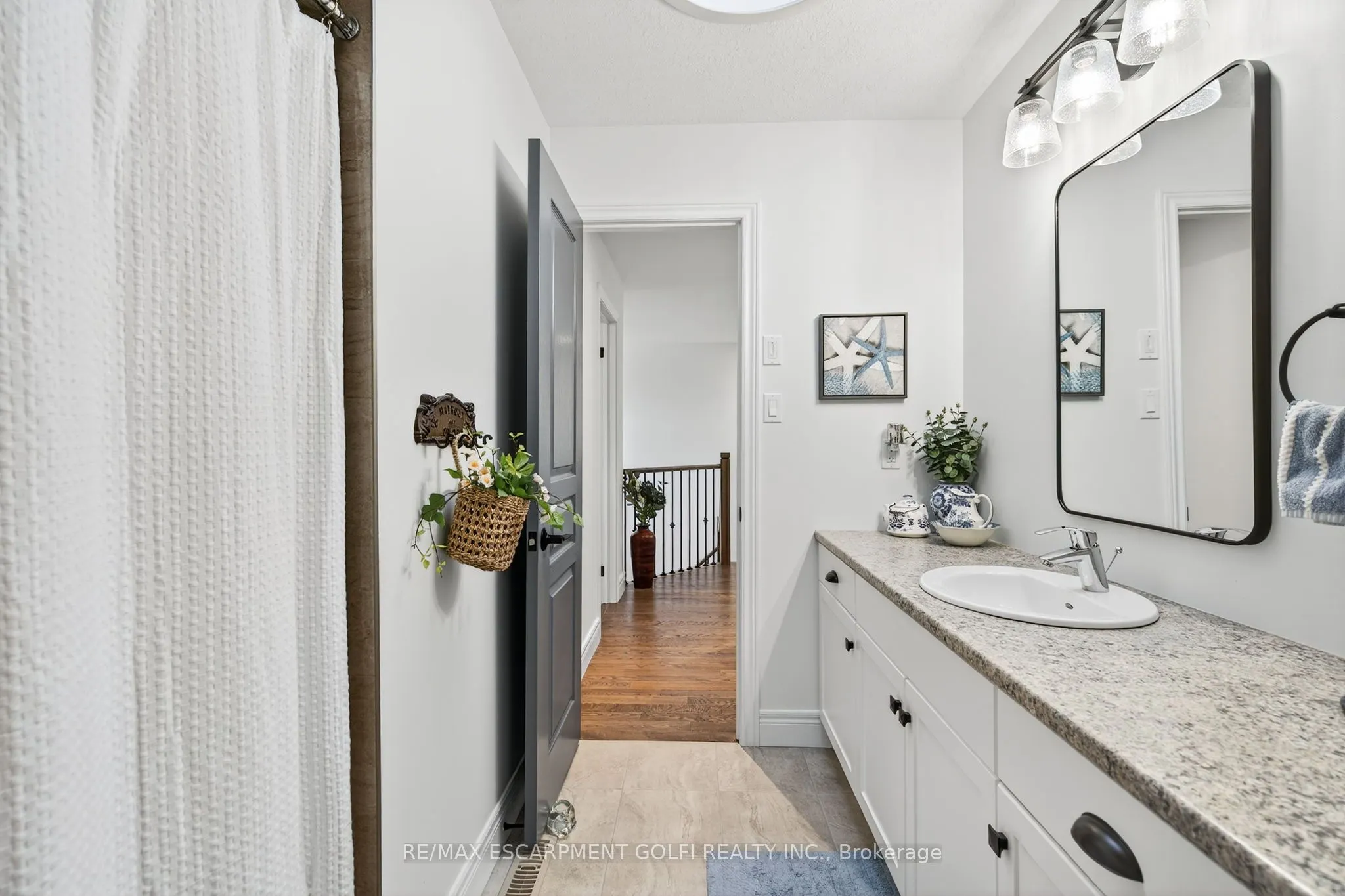 254 Gosling Gardens, #17