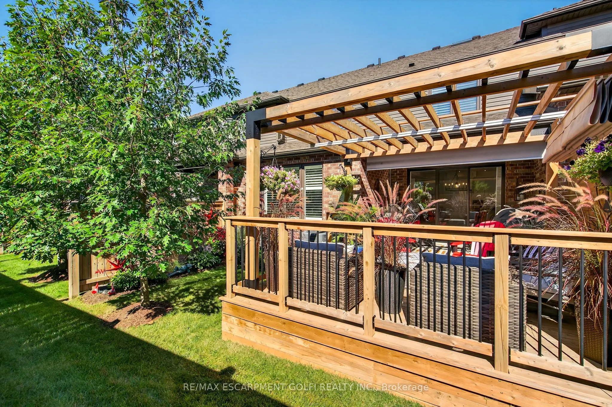 254 Gosling Gardens, #17