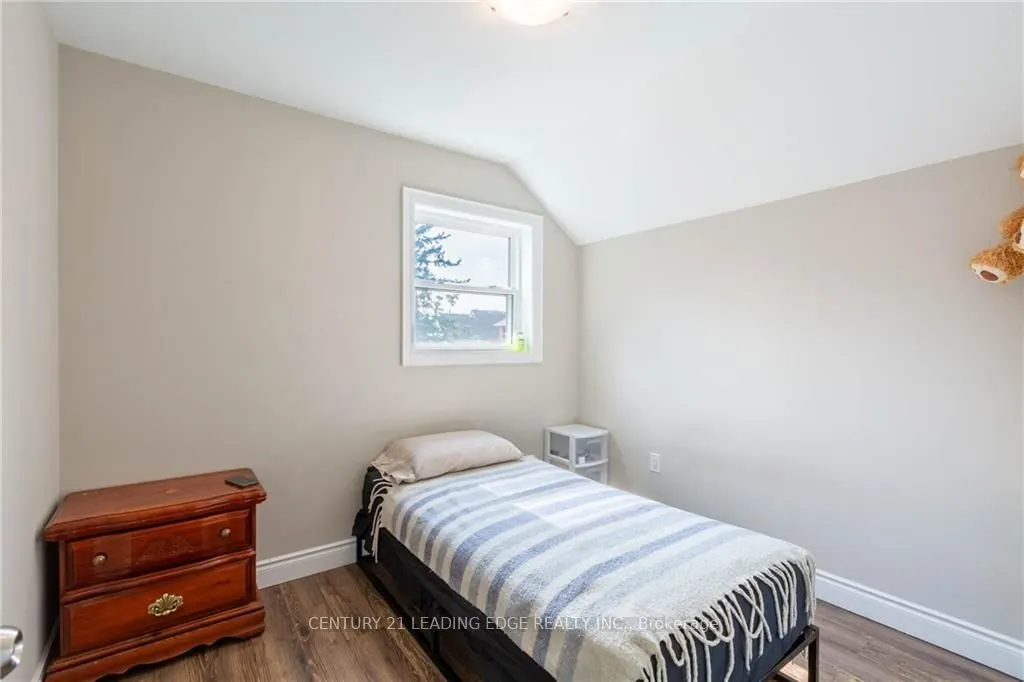 382 Cannon Street E, #A