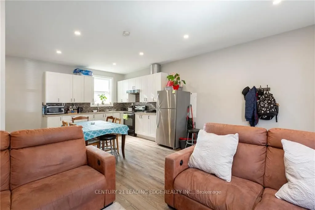 382 Cannon Street E, #A