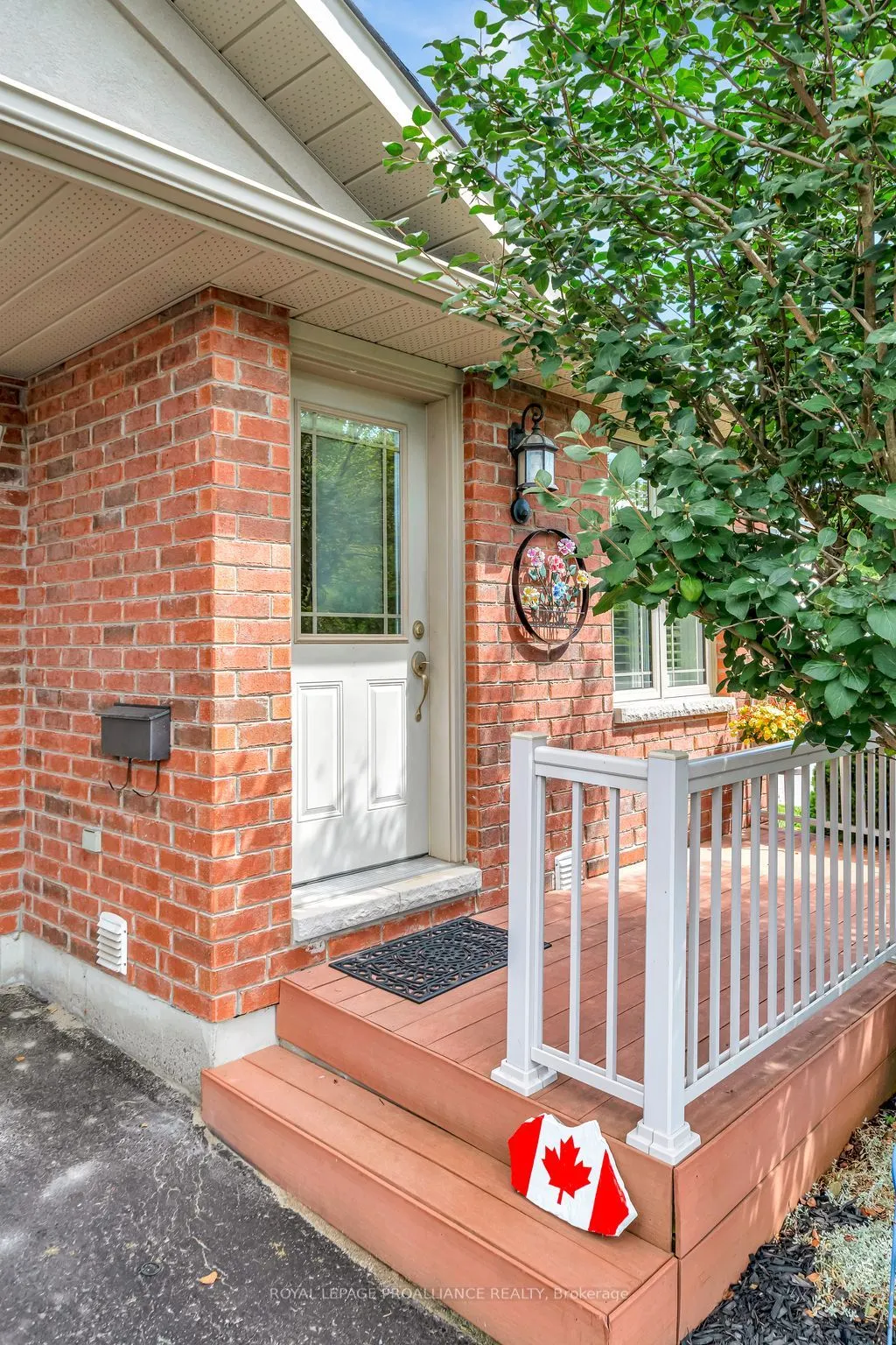 27 Division Street N
