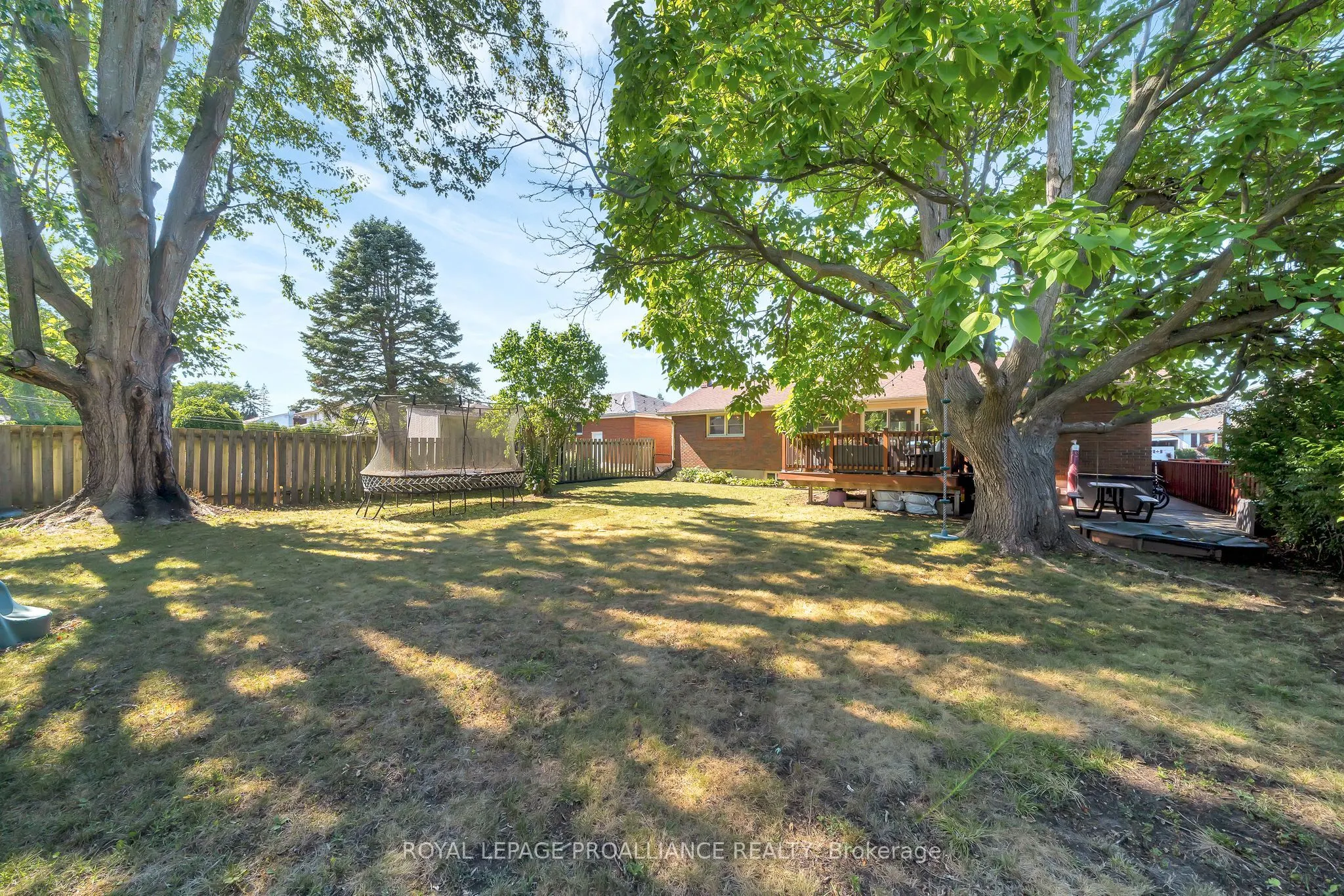 549 Victoria Avenue
