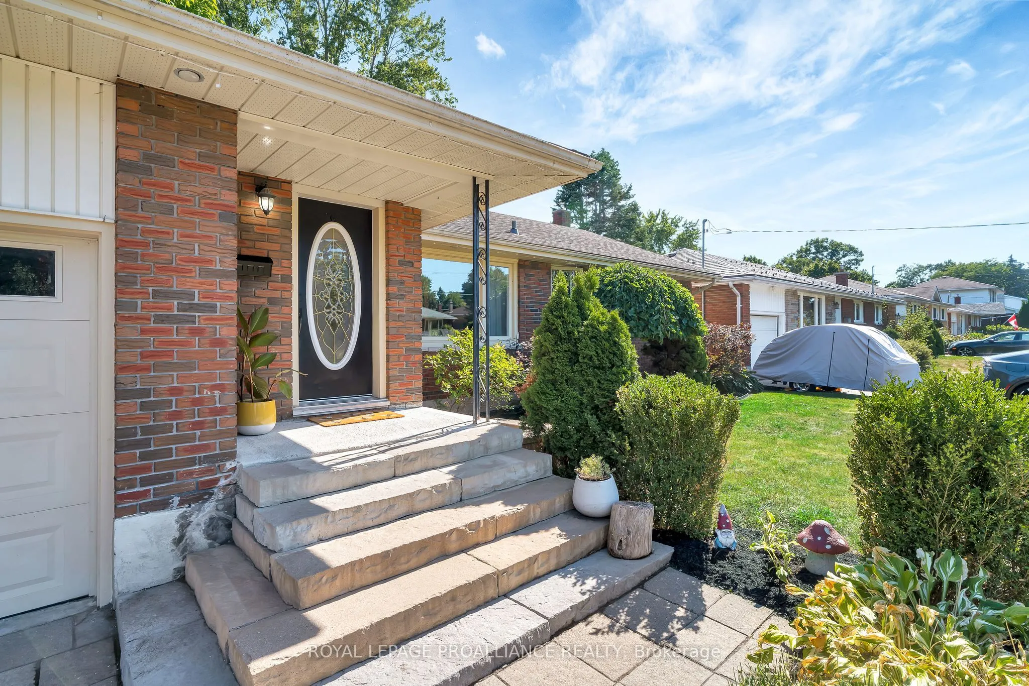 549 Victoria Avenue