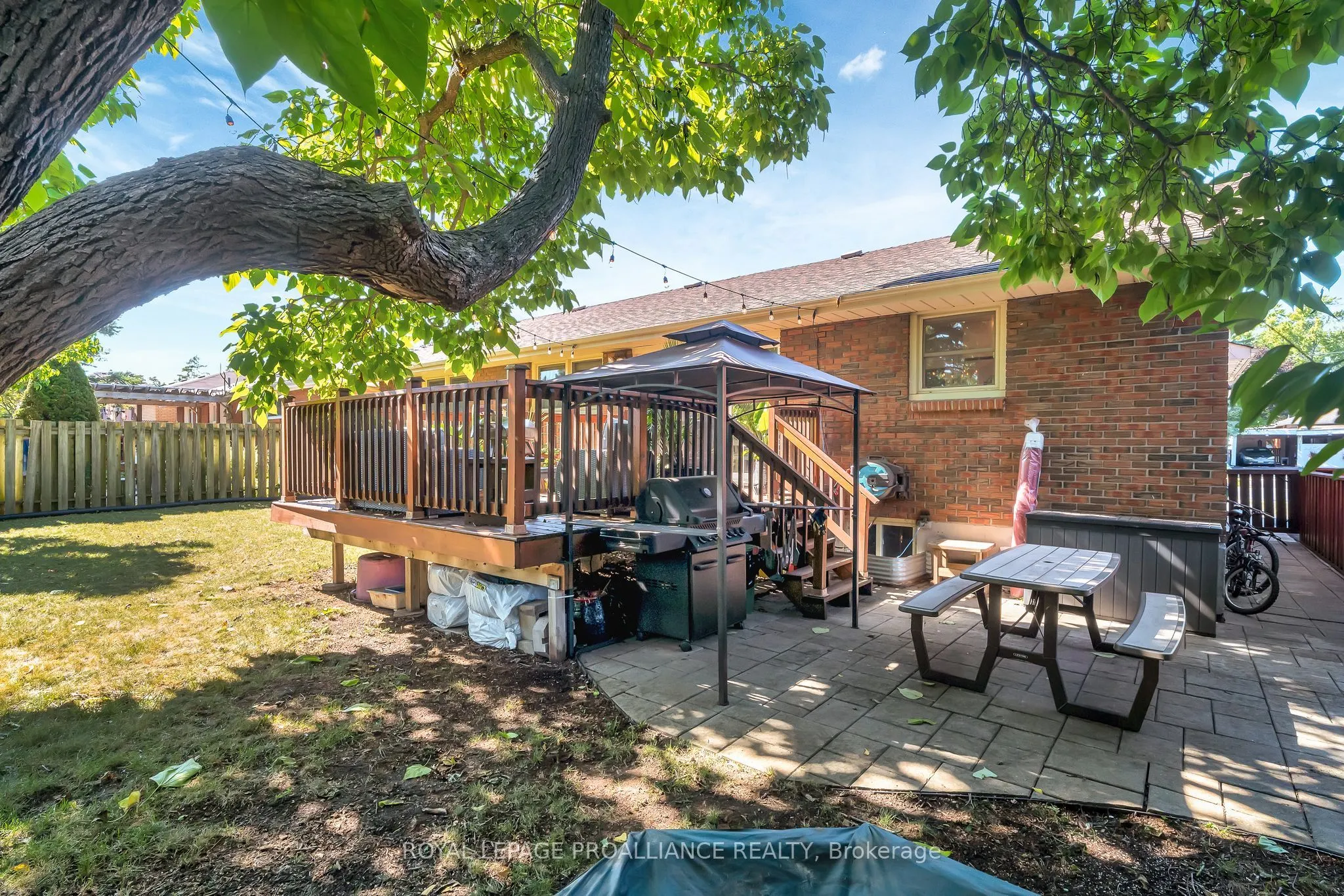 549 Victoria Avenue