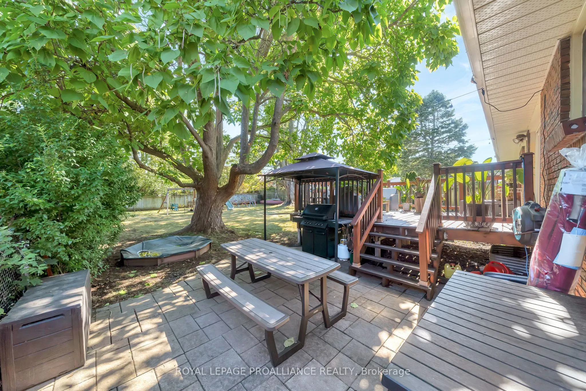 549 Victoria Avenue
