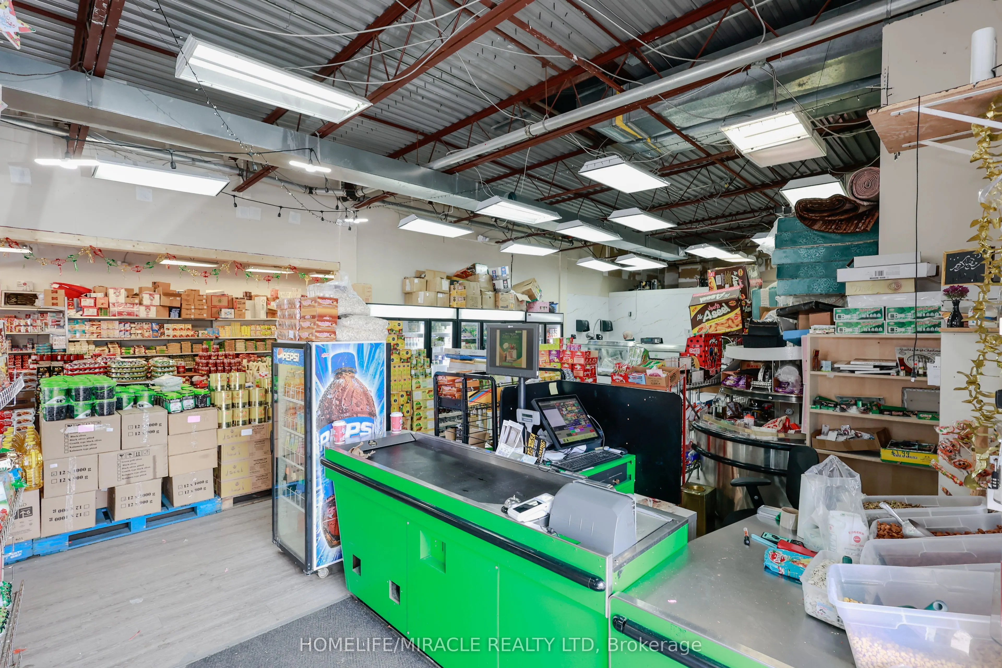 318 Queenston Road