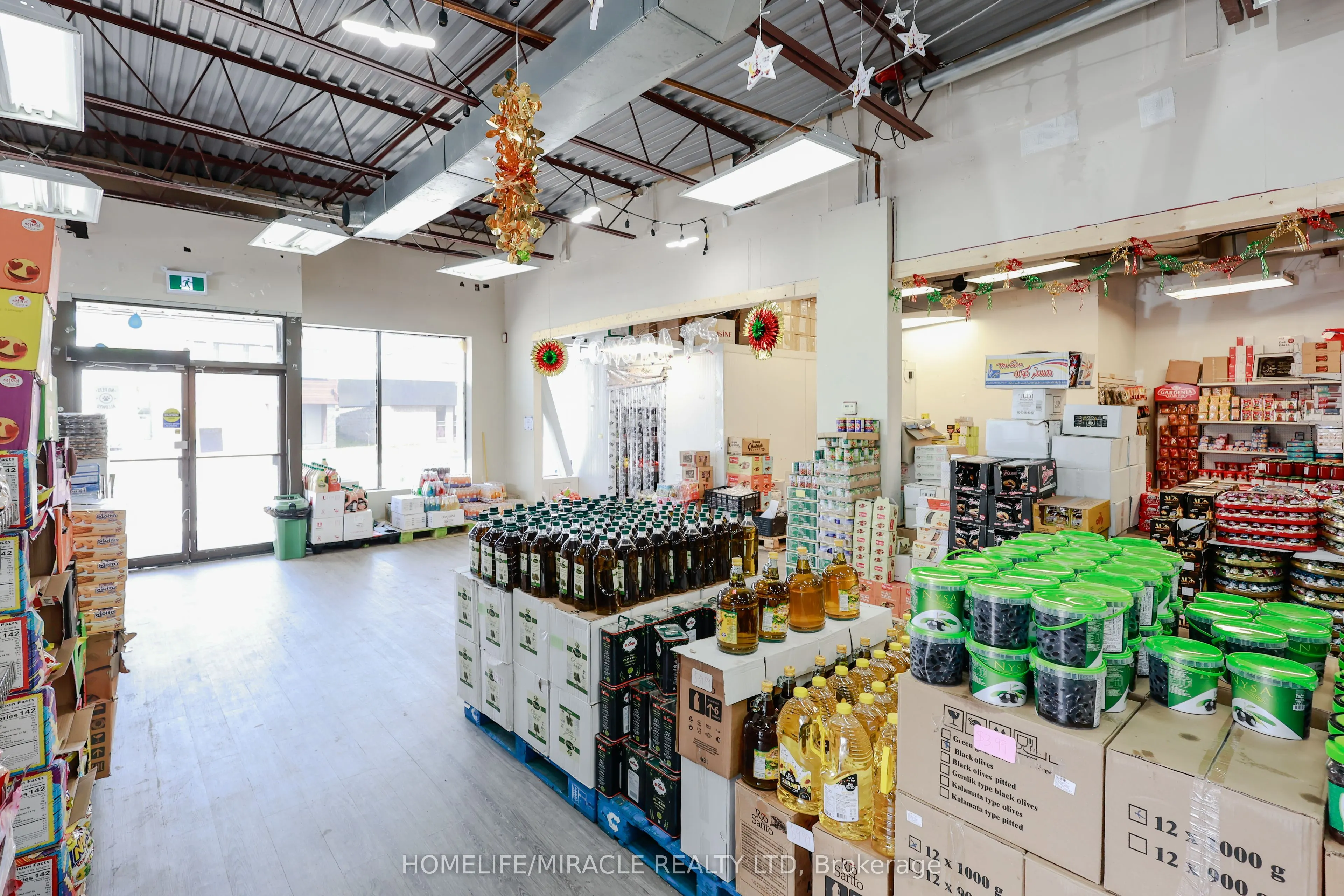 318 Queenston Road