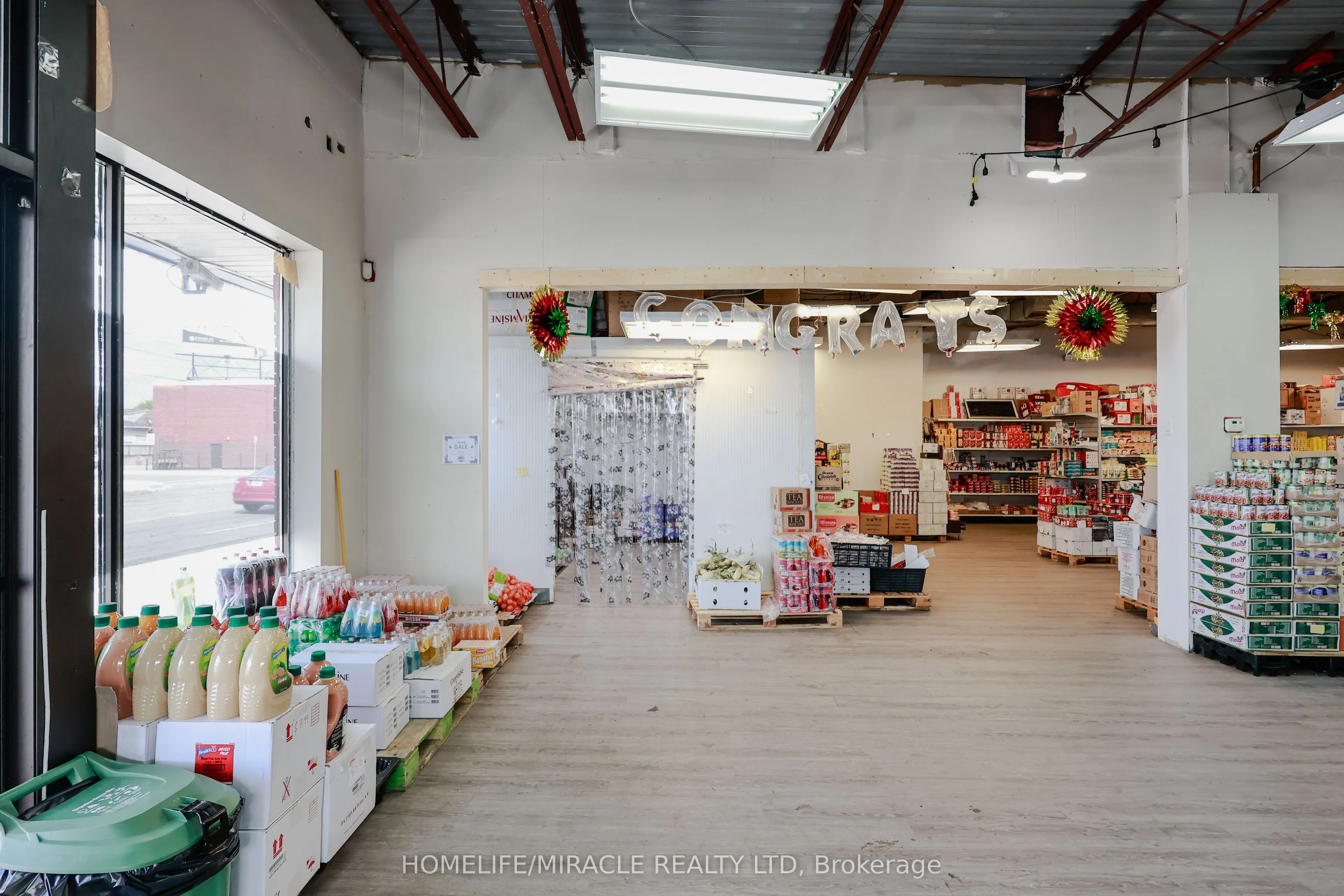318 Queenston Road