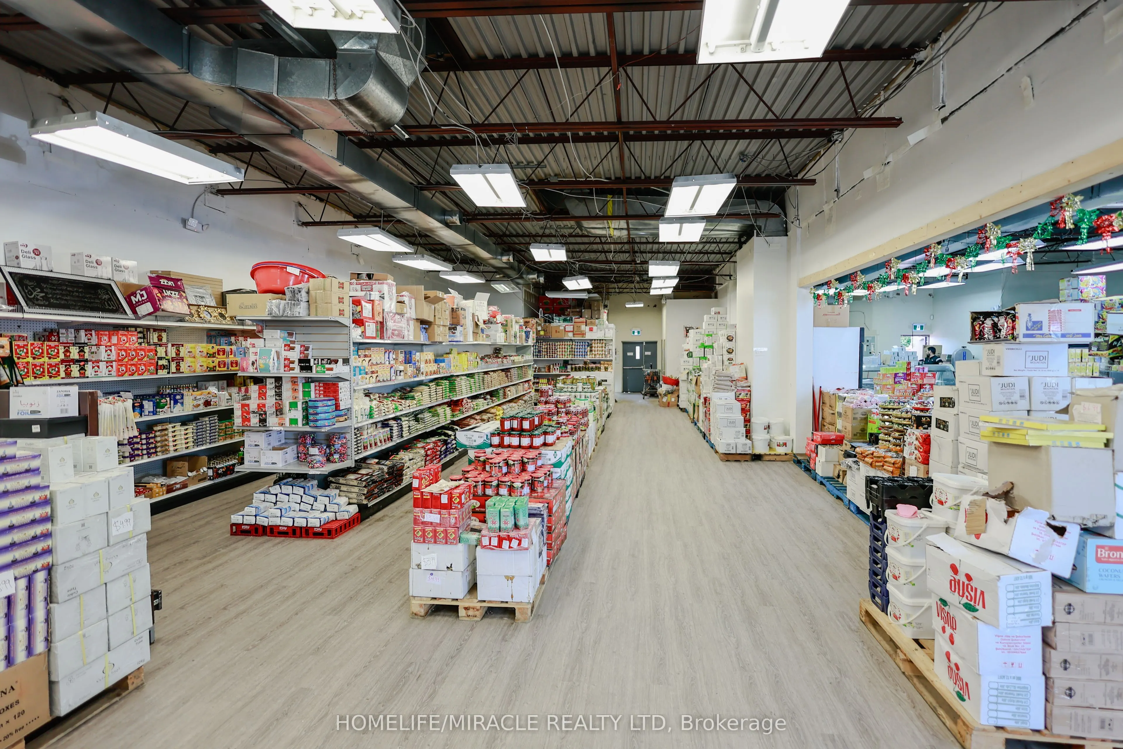 318 Queenston Road