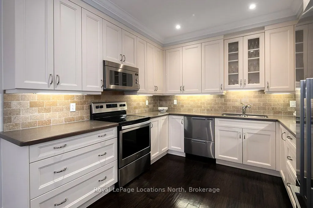 25 Beaver Street S, #203